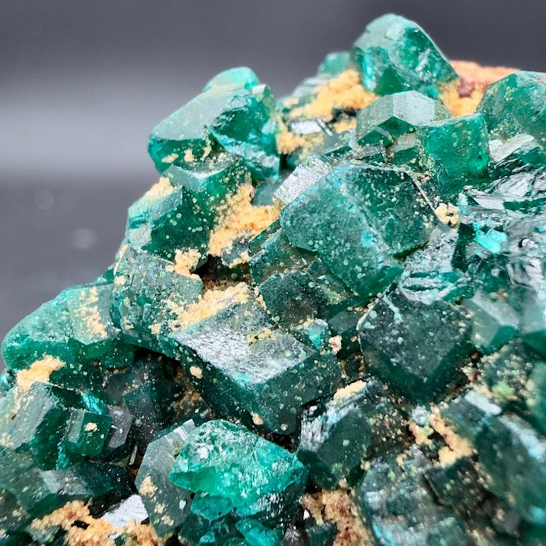 Dioptase Rough - Height: 9 cm - Width: 6 cm- 149 g - (1)