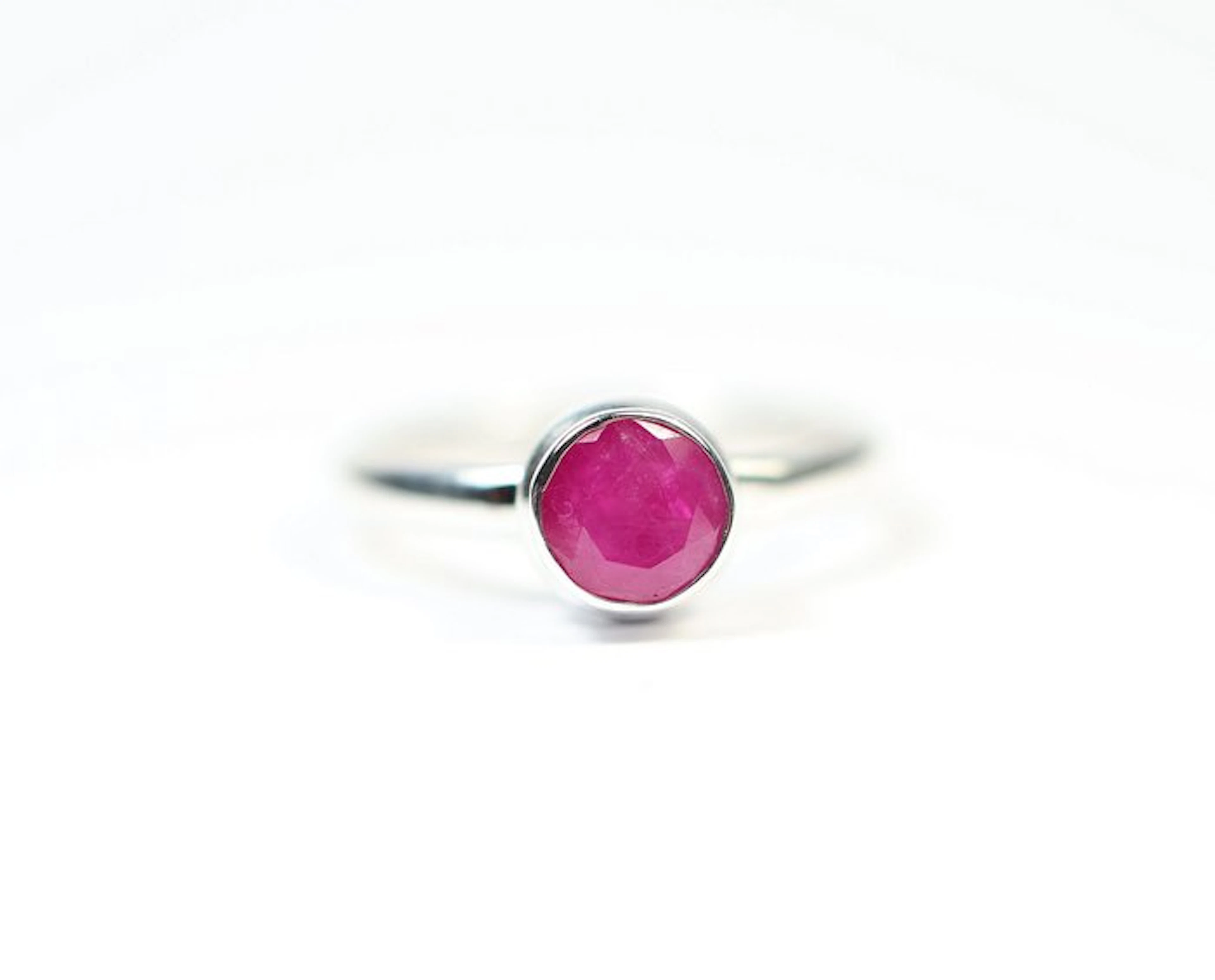Ruby Ring / new- 2.42 g - (1)