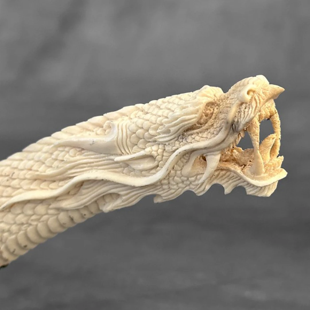 Carving, NO RESERVE PRICE - Stunning Dragon Head carving...