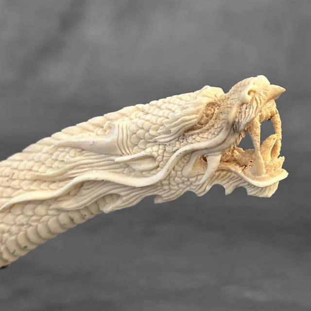 Carving, NO RESERVE PRICE - Stunning Dragon Head carving...