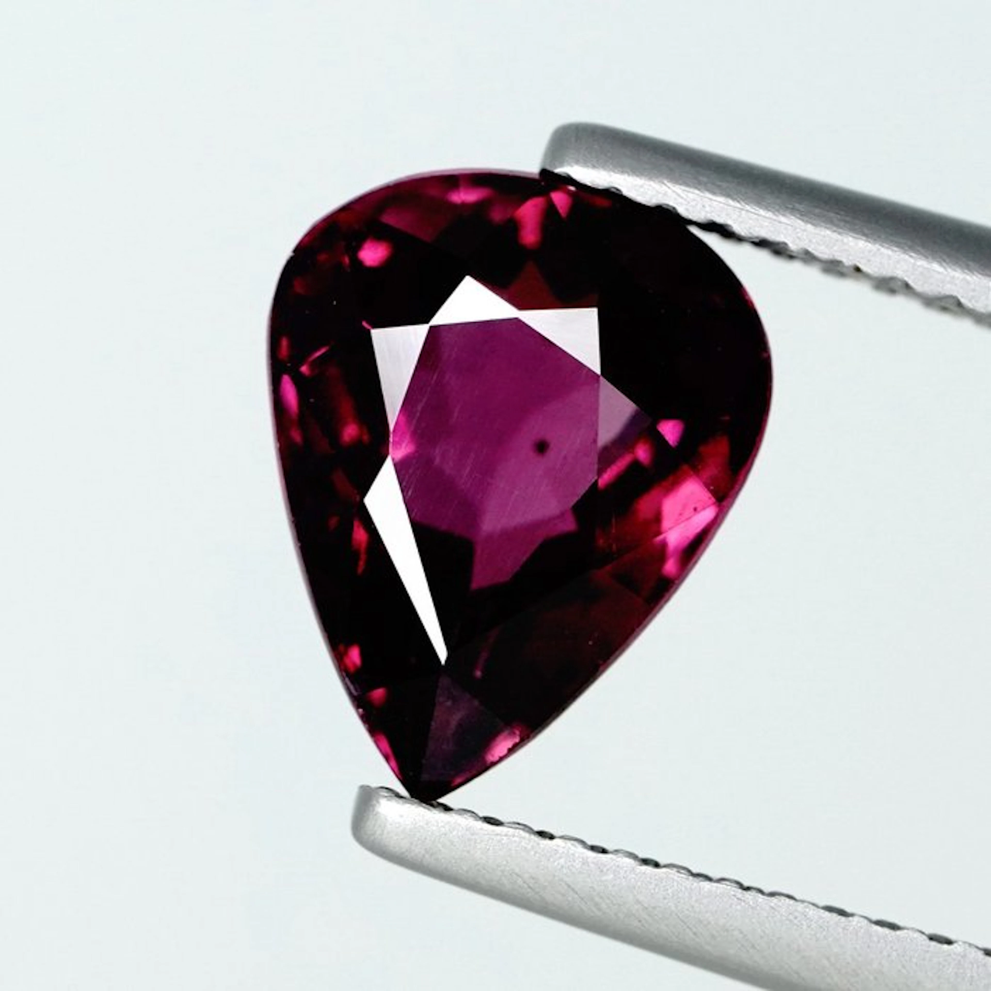 No reserve price - 1 pcs Purple Garnet