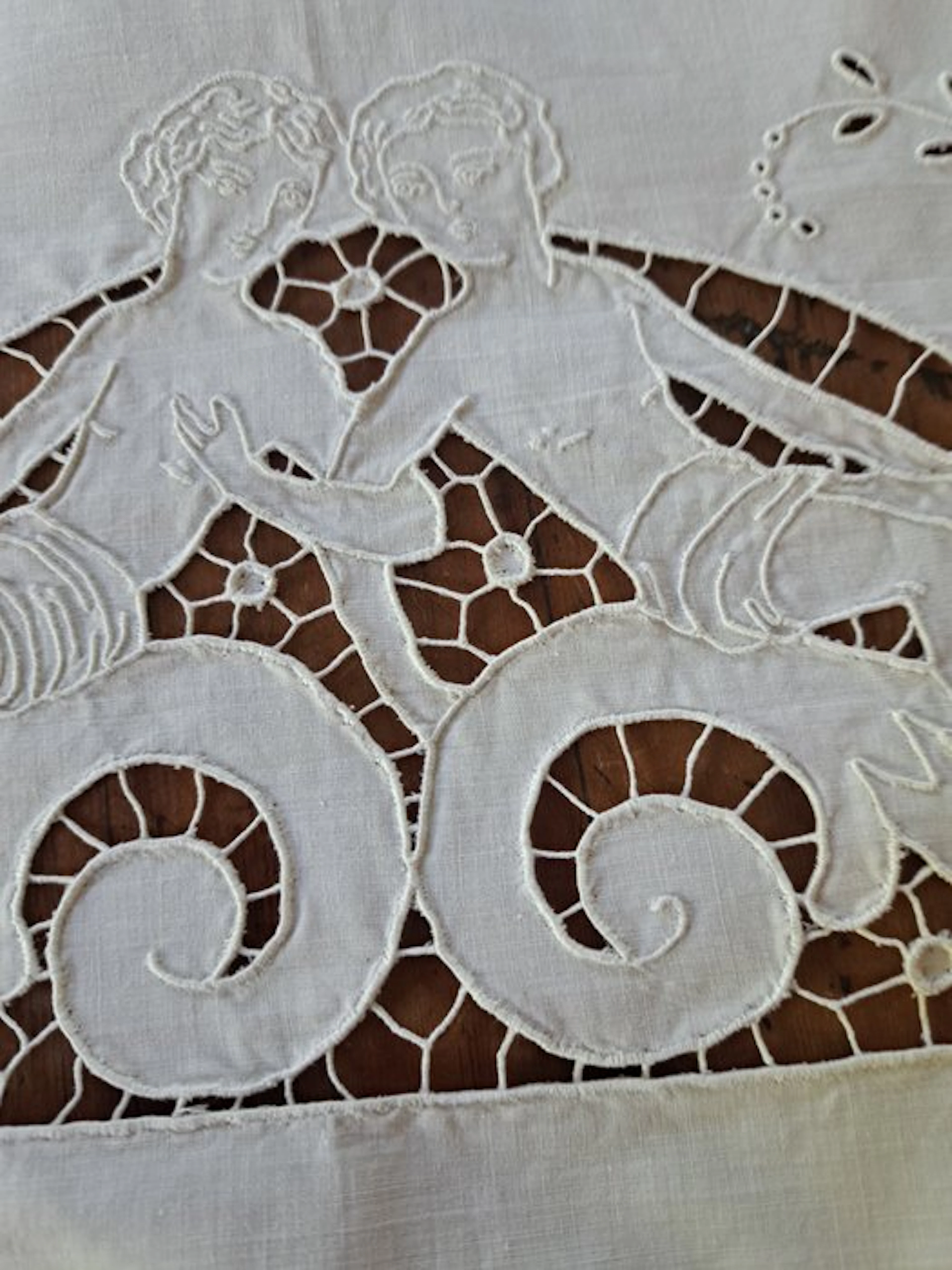 Embroidery - 78 cm - 93 cm