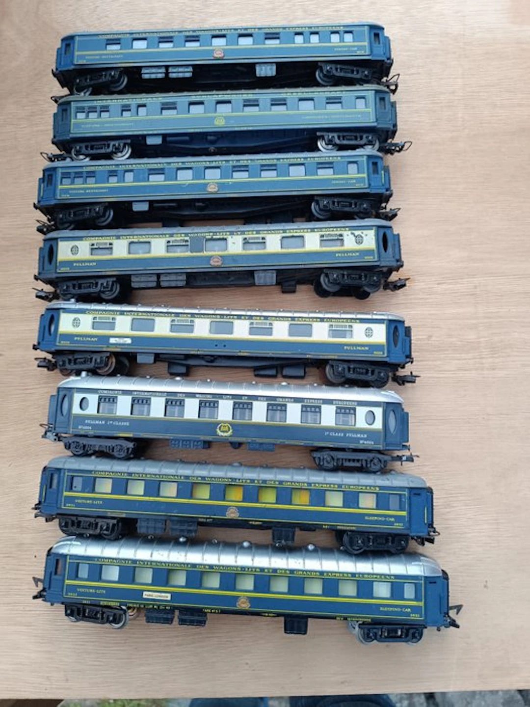 Jouef H0 - 5610;5620;5300;309201 - Model train passenger carriage (8) - CIWL