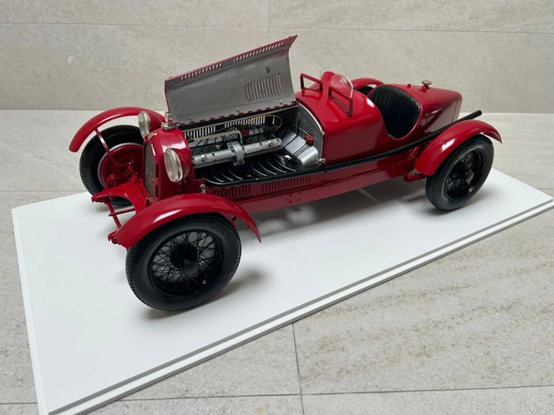 Pocher 1:8 - Model car - Alfa Romeo 8C 2300