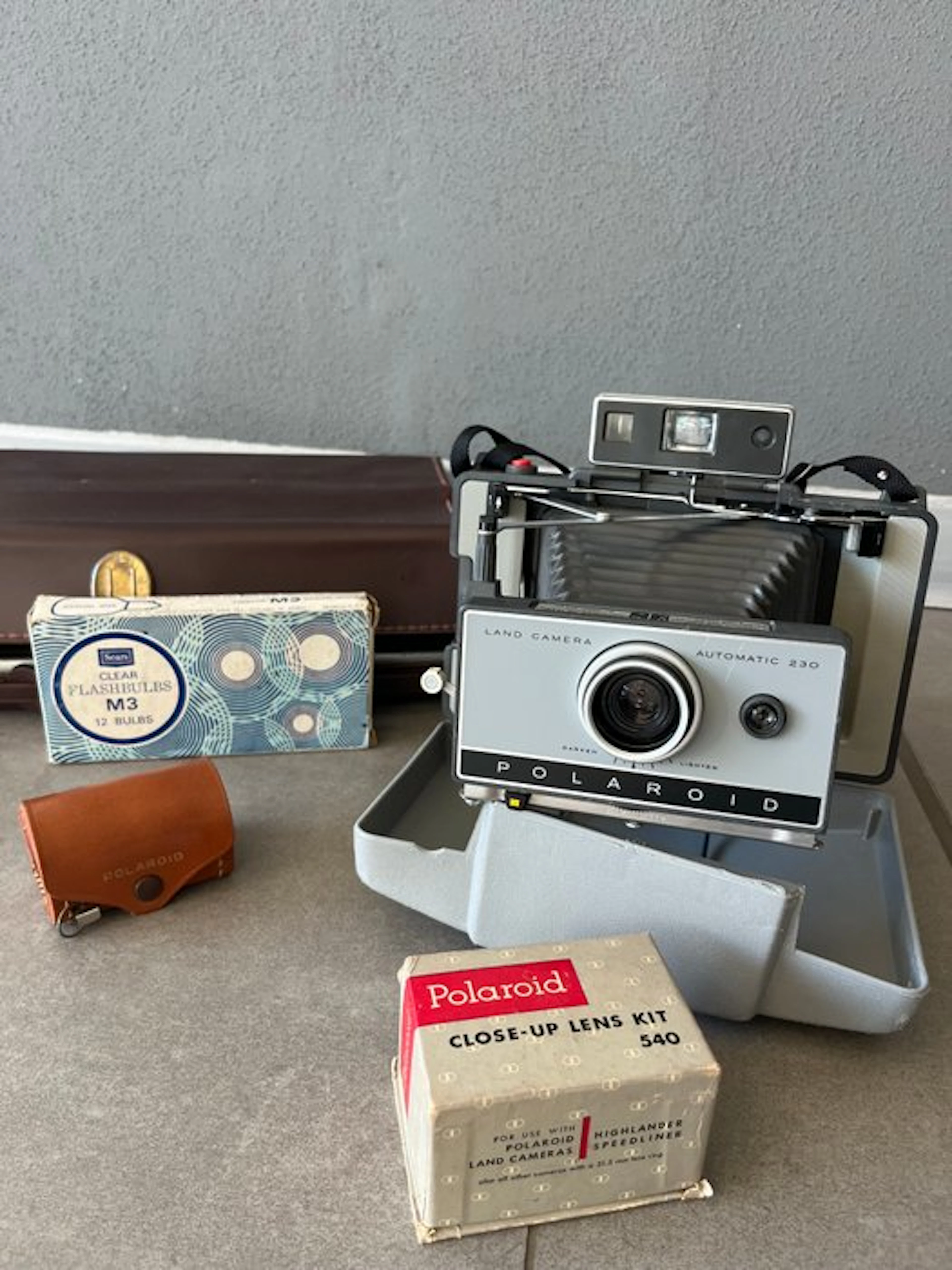Polaroid Land Camera Automatic 230 Analogue camera