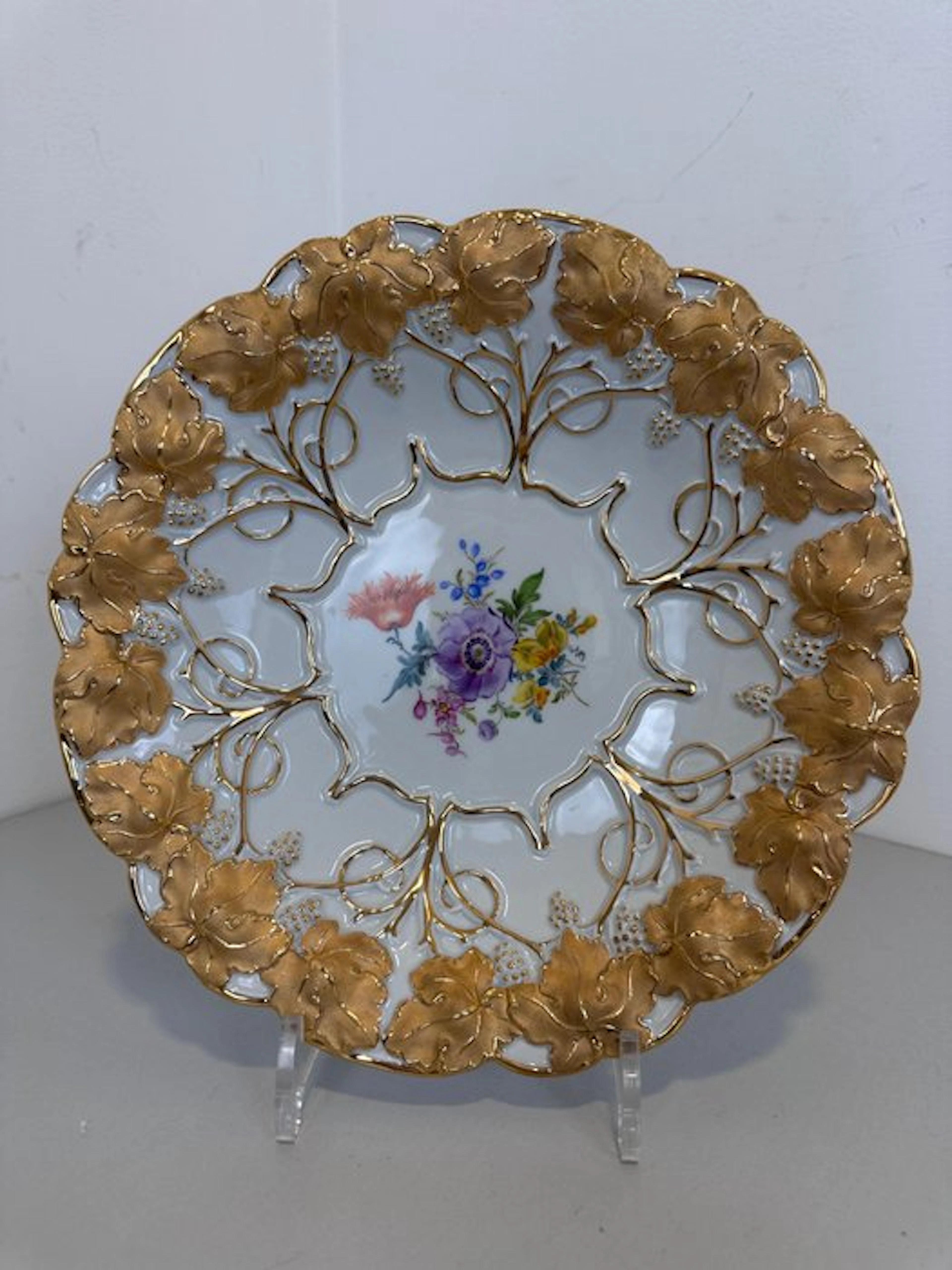 Meissen - Dish - Weinlaub - Porcelain