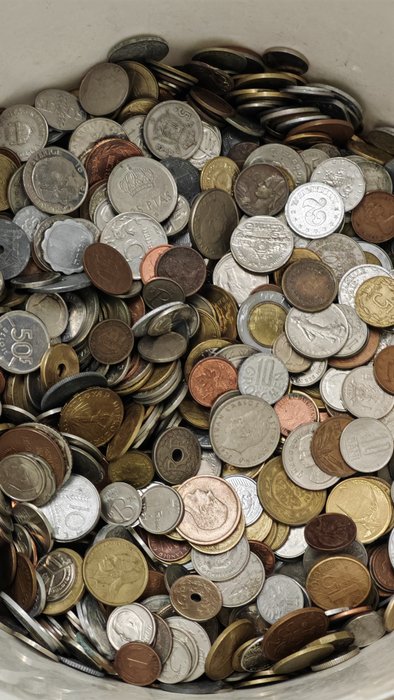 world lot 6+ kg coins. 1950-1990 (No reserve price)