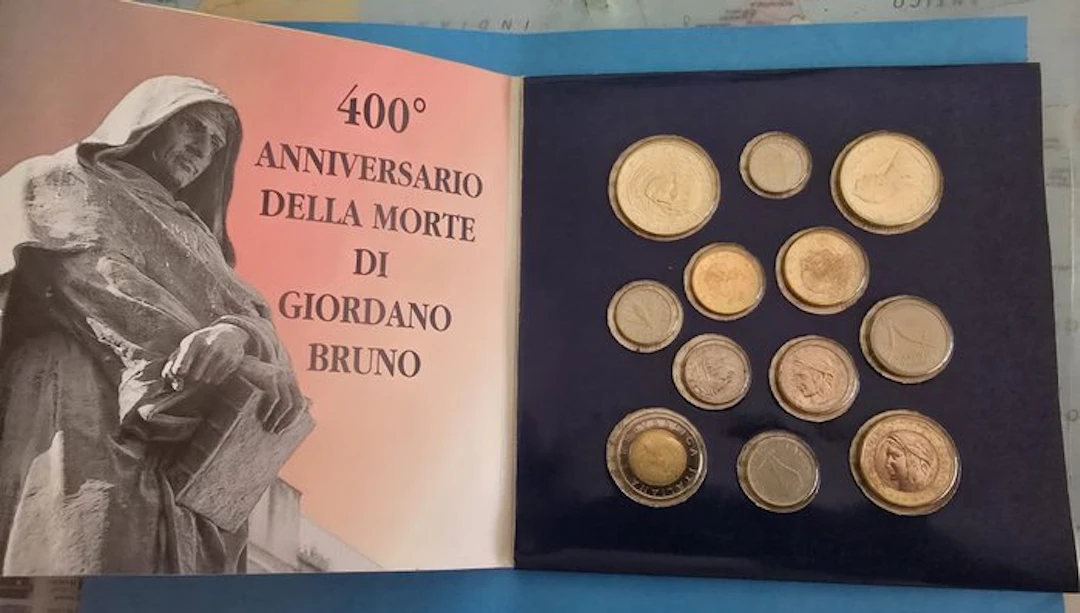 Italy, Italian Republic, division series. 2000 Giordano Bruno (No