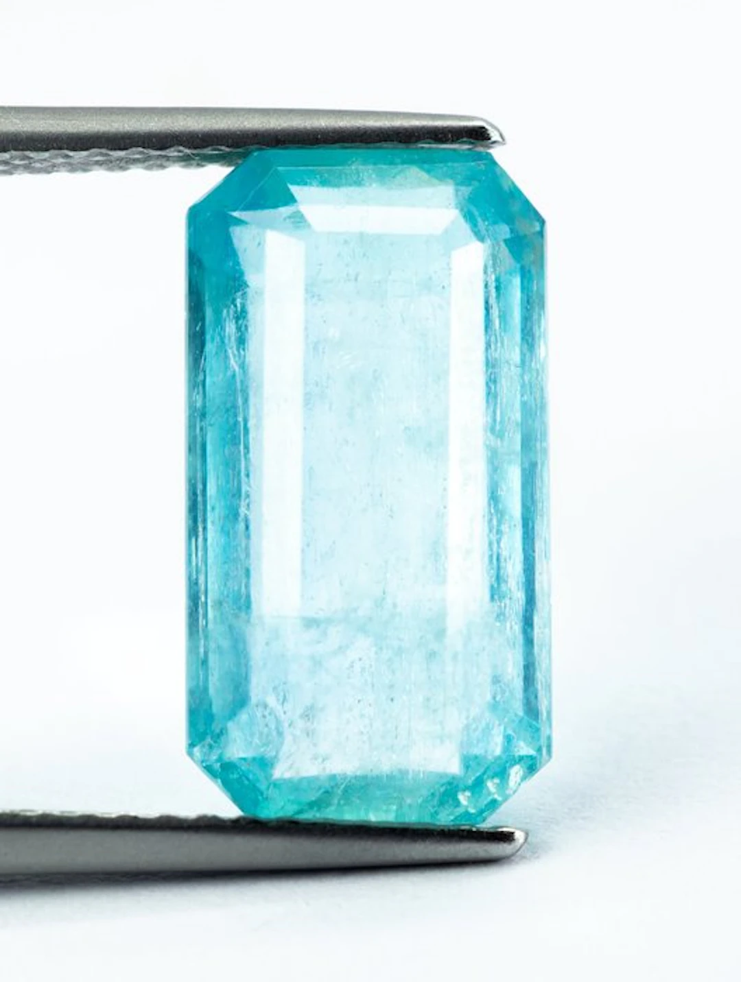 No reserve price Green Emerald - 6.43 ct - International...