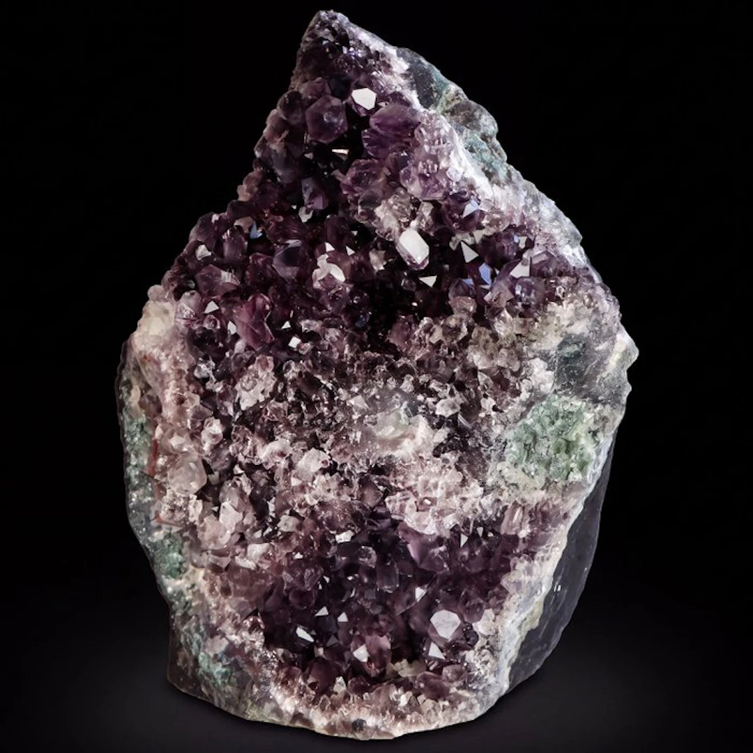 Uruguayan Amethyst - Geode - 16x13x9 cm- 1.9 kg
