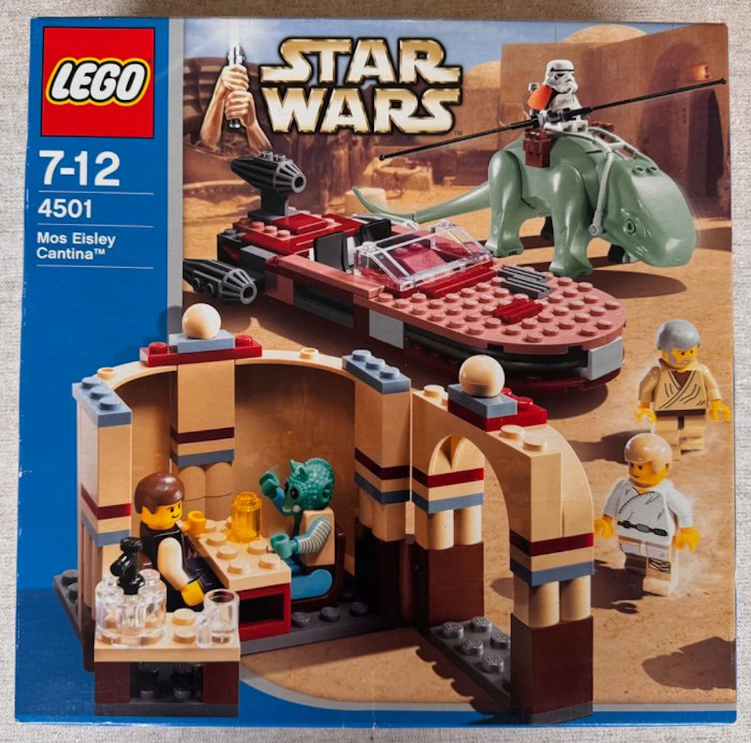 LEGO Set - 4501 - Star Wars - Mos Eisley Cantina