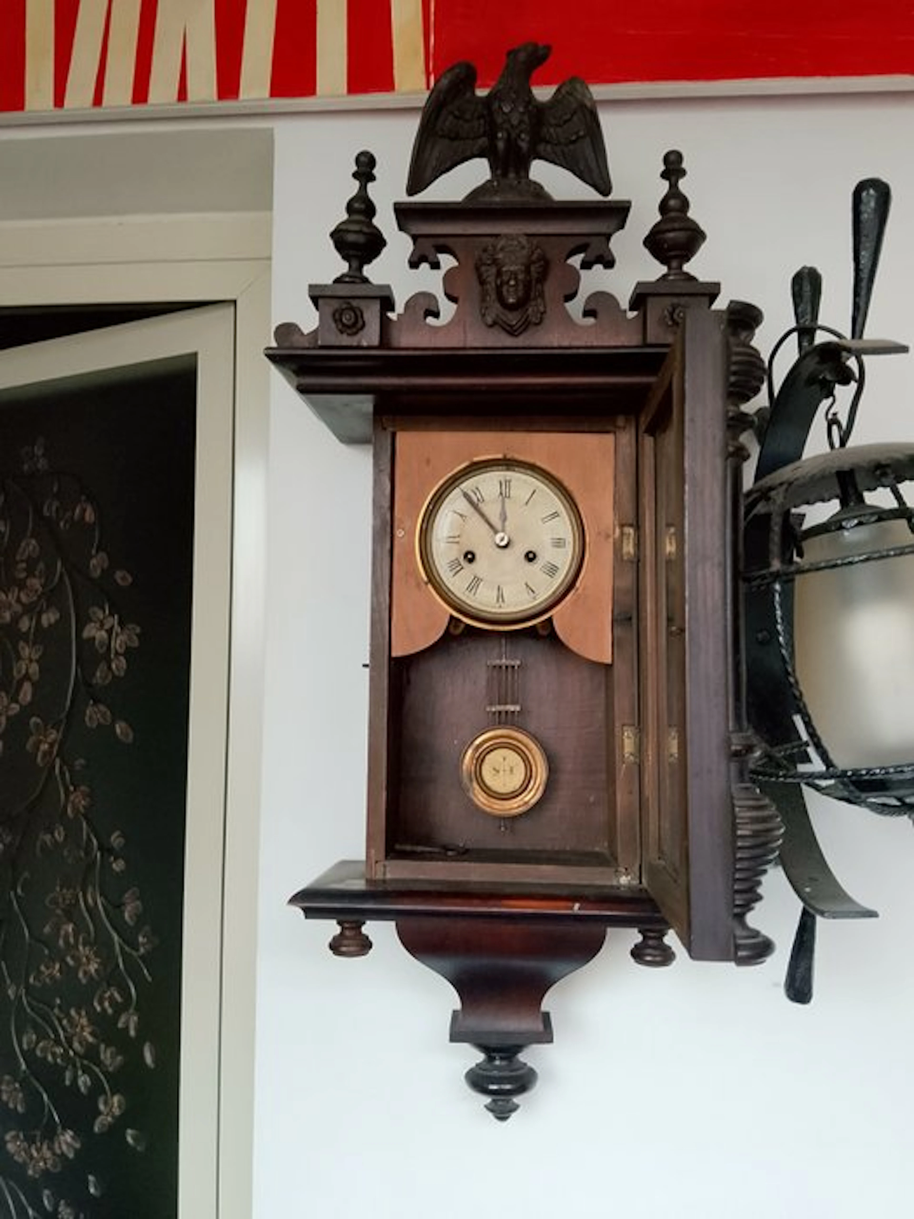 Wall clock - Antique Brass, Iron, Wood - 1880-1920