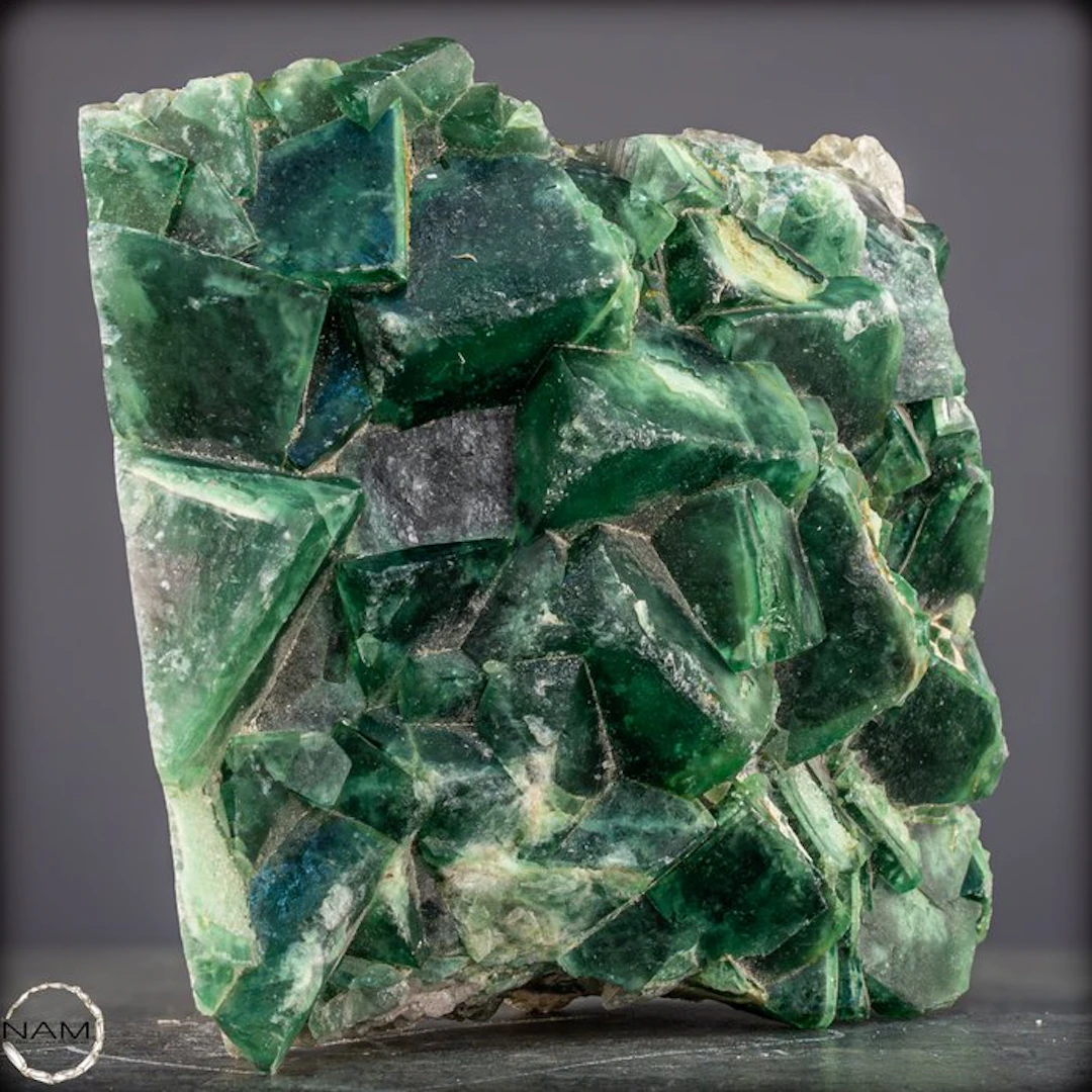 Unique fluorite cluster – Crystal Beauty in Emerald Green- 4744.19 g