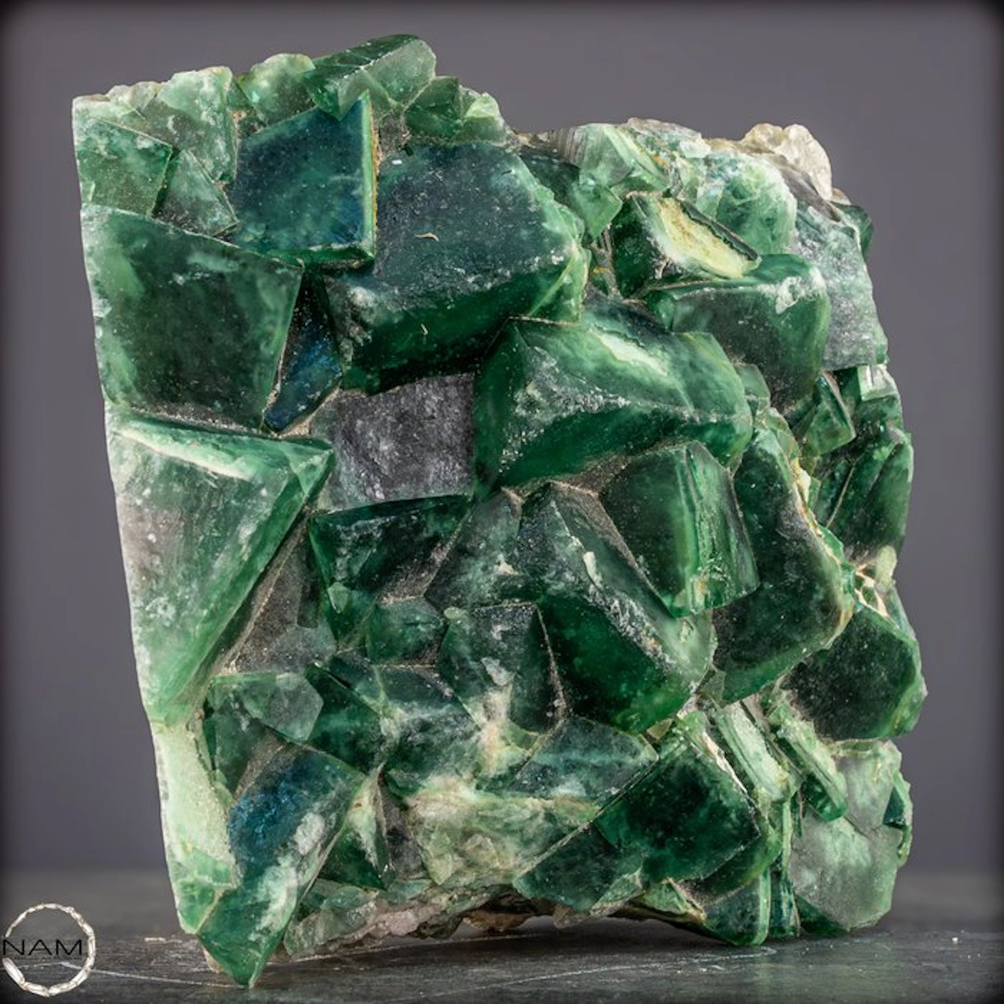 Unique fluorite cluster – Crystal Beauty in Emerald Green- 4744.19 g