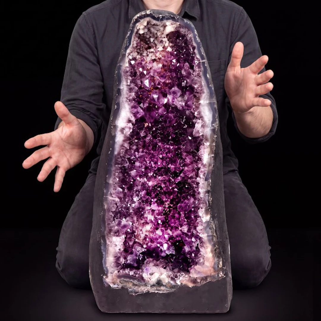 Vivid Amethyst - 43x20x18 cm - Cathedral- 14.2 kg