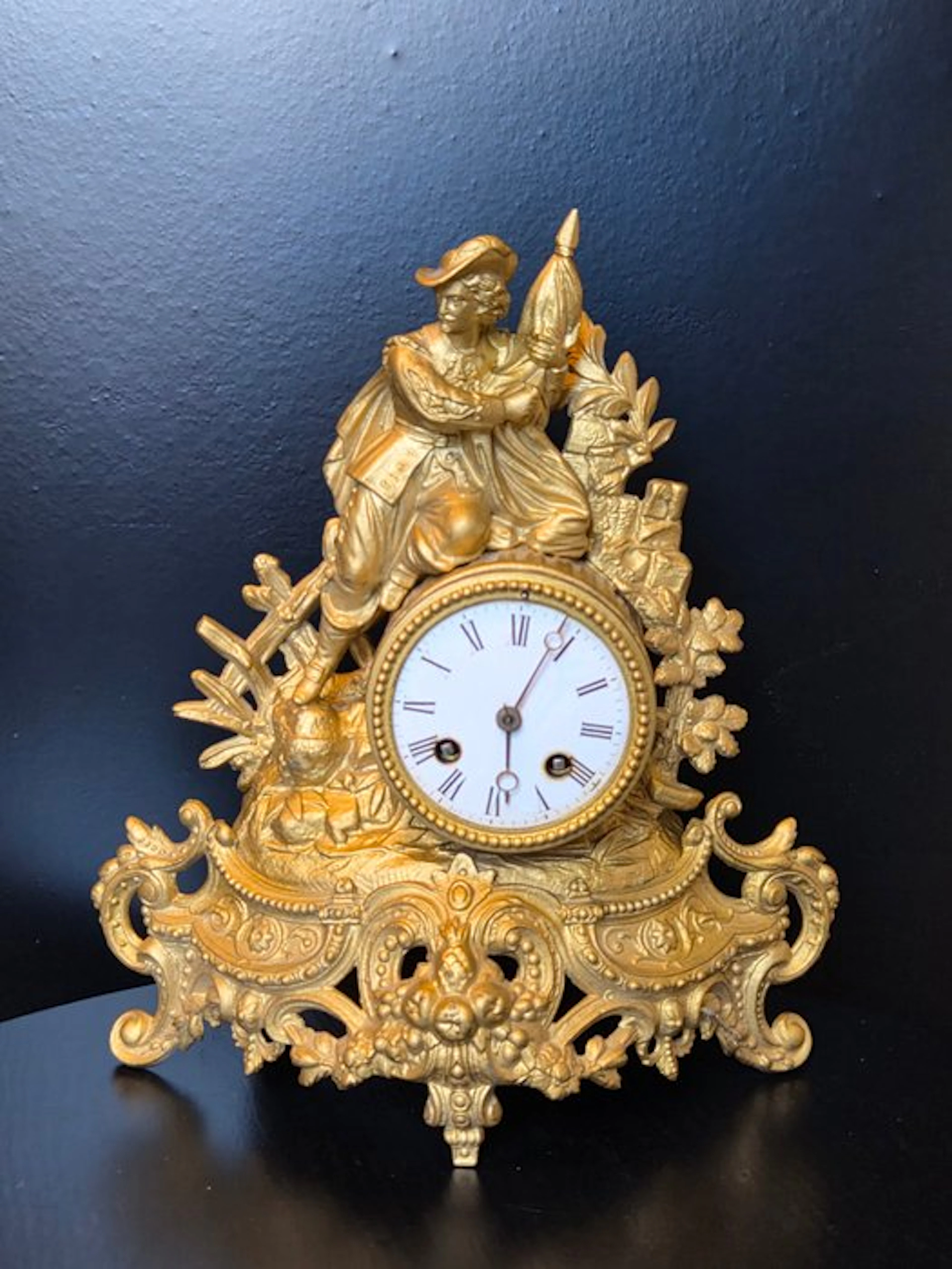 Figural mantel clock - Metal, Brass - 1850-1900
