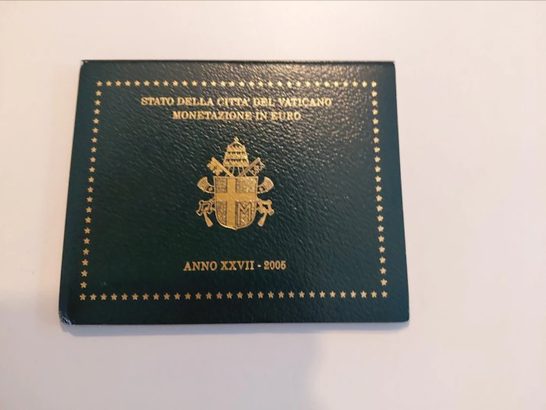 Vatican. Year Set (BU) 2005 (No reserve price)