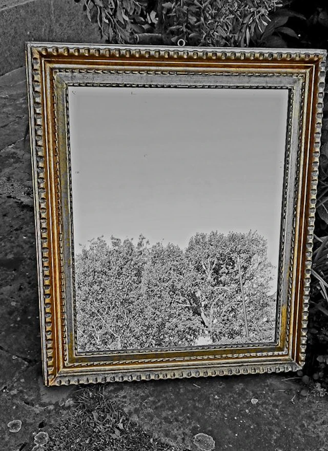 Wall mirror - Glass, Wood - Large with a gilded frame.