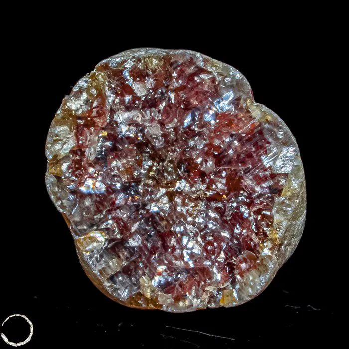 Rötlicher Diamant – Warme Farbintensität in natürlicher...