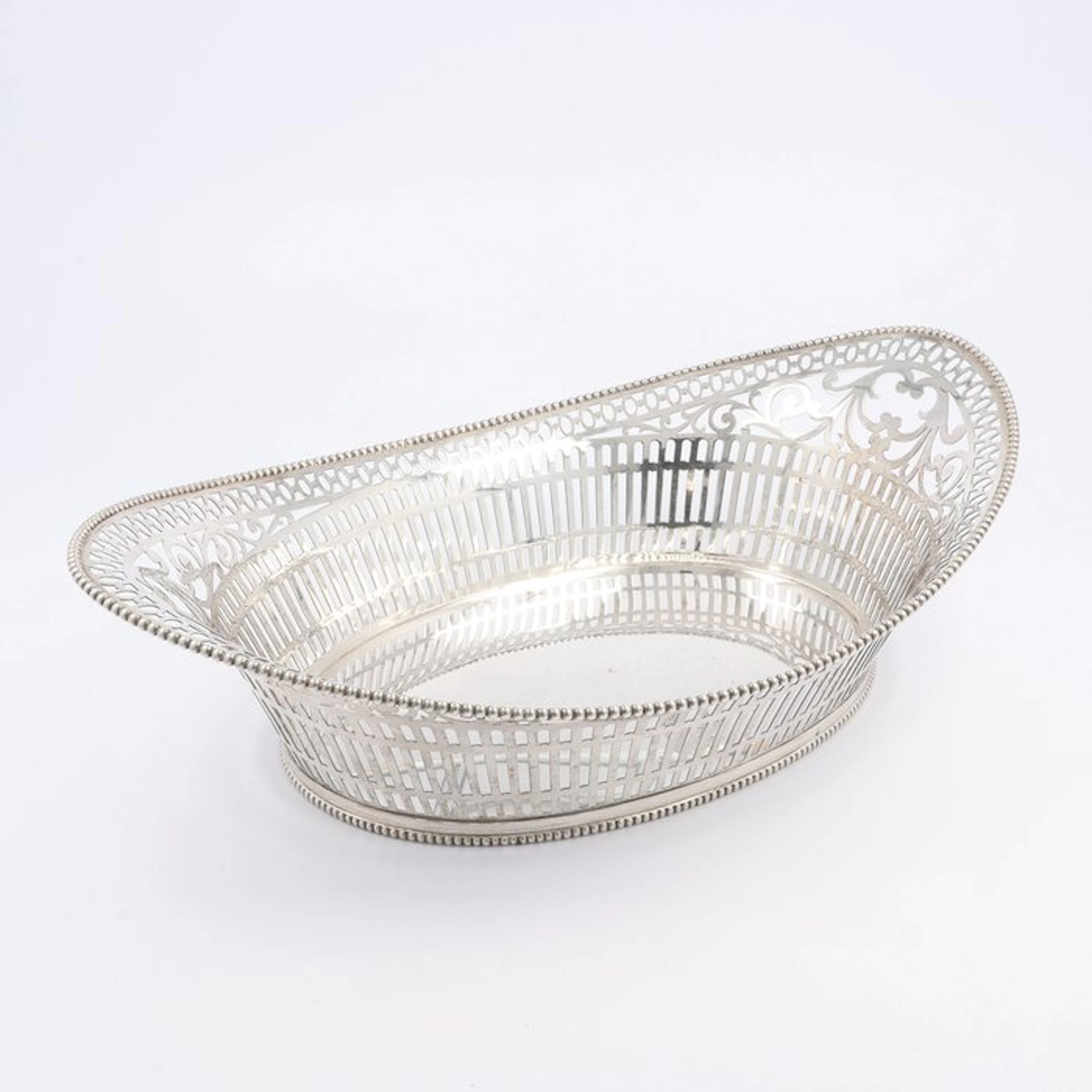 van Kempen, Begeer & Vos - Bread basket - .833 silver