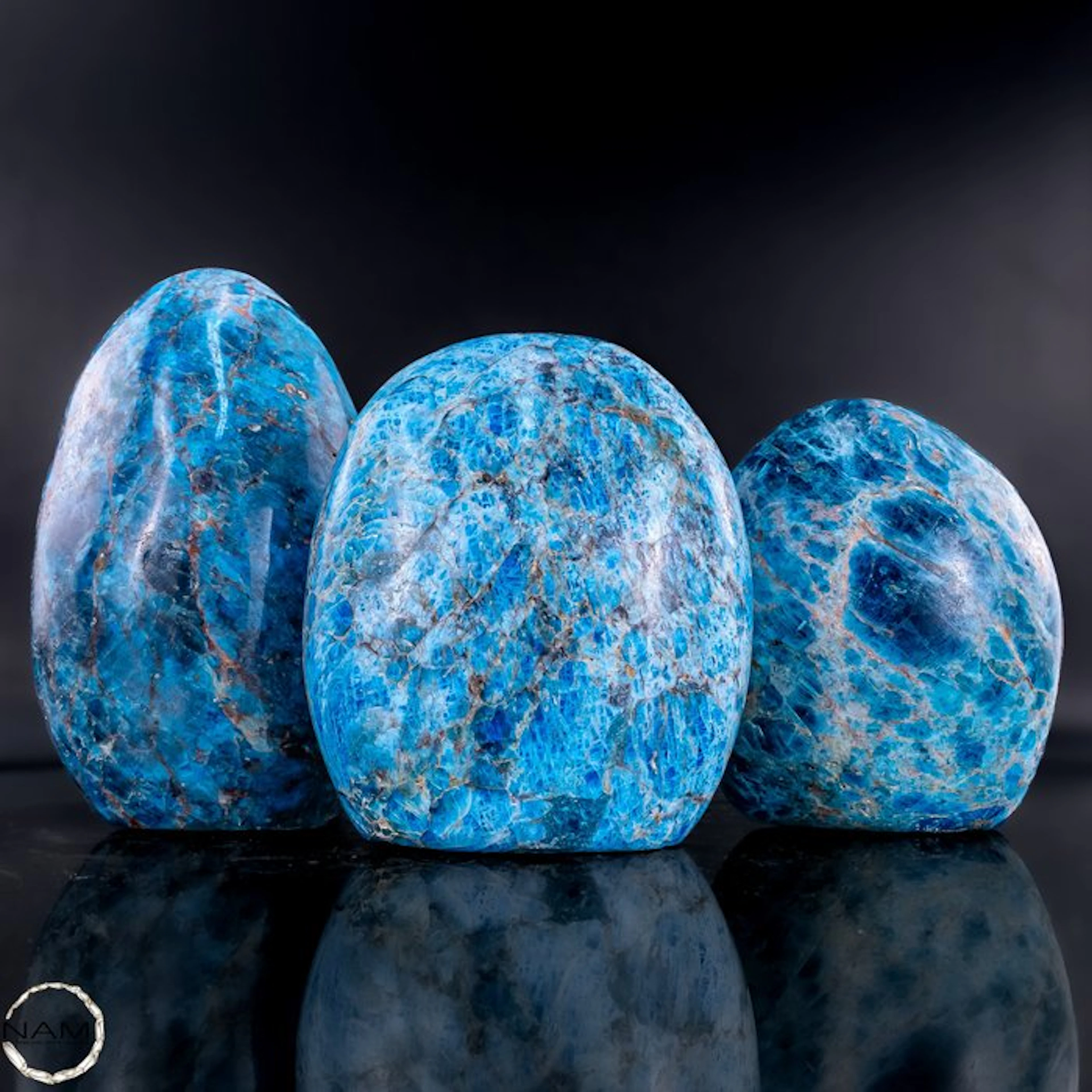 Apatite Freeform Lot – Bright blue hues in natural diversity- 2474.67 g - (3)