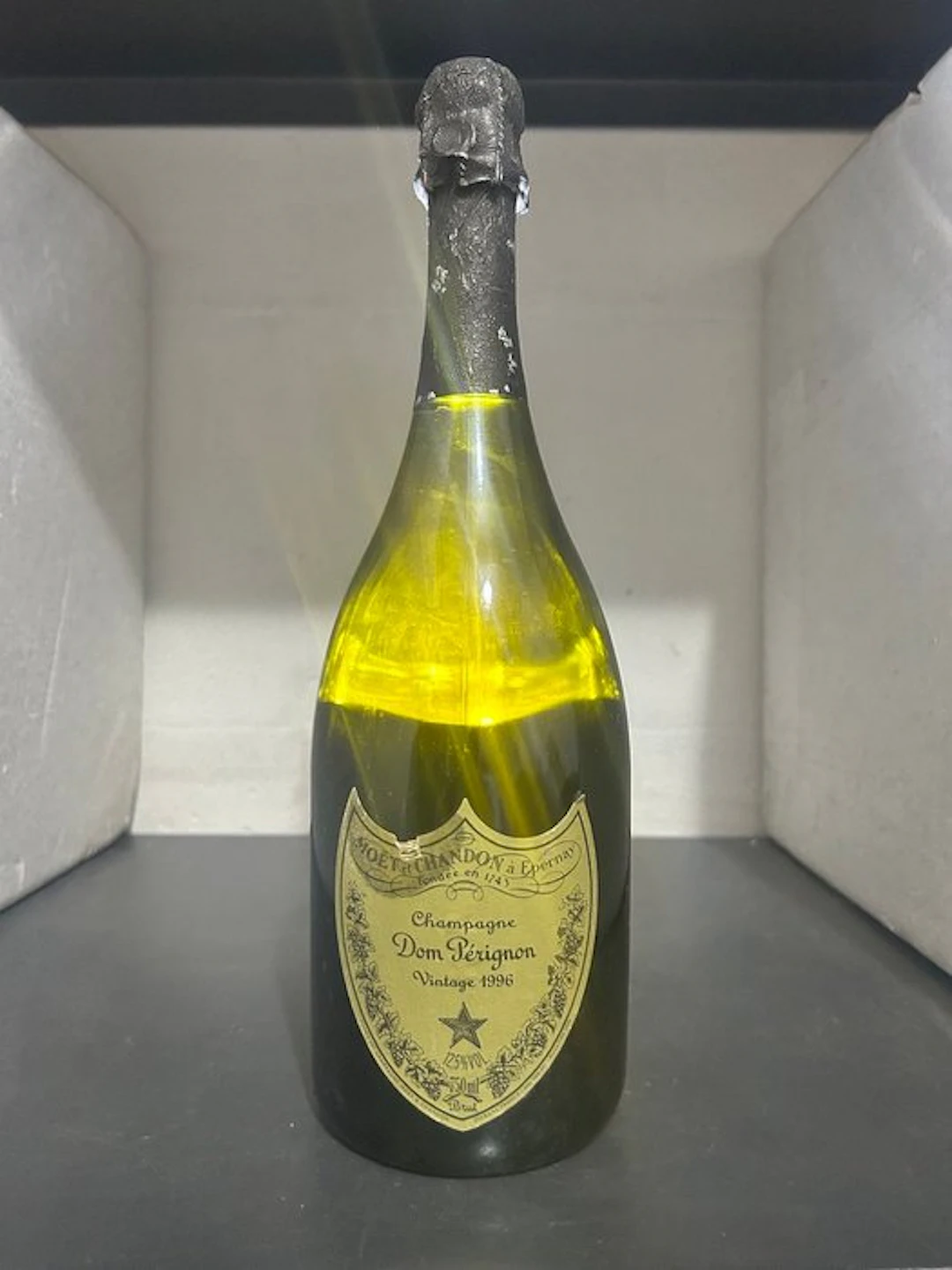 1996 Dom Pérignon - Champagne Brut - 1 Bottle (0.75L)