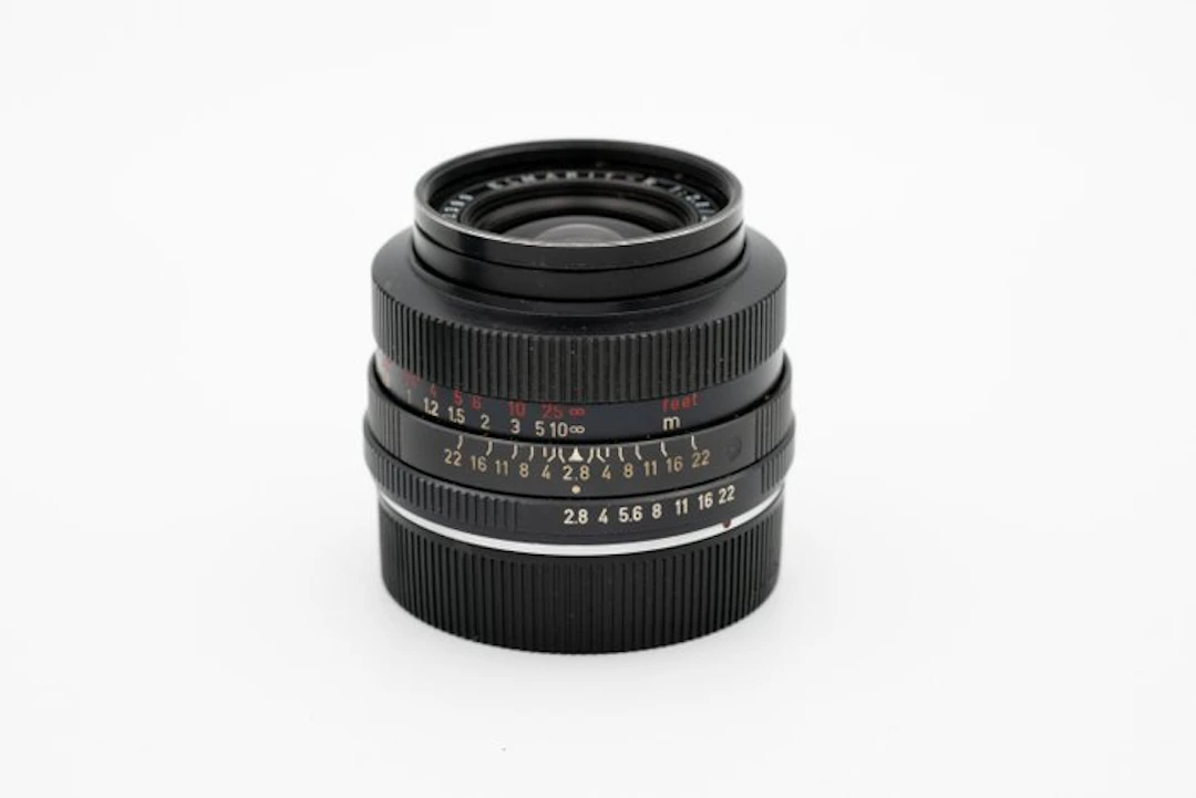 Leica Leica Elmarit-R 35mm F2.8 Prime lens