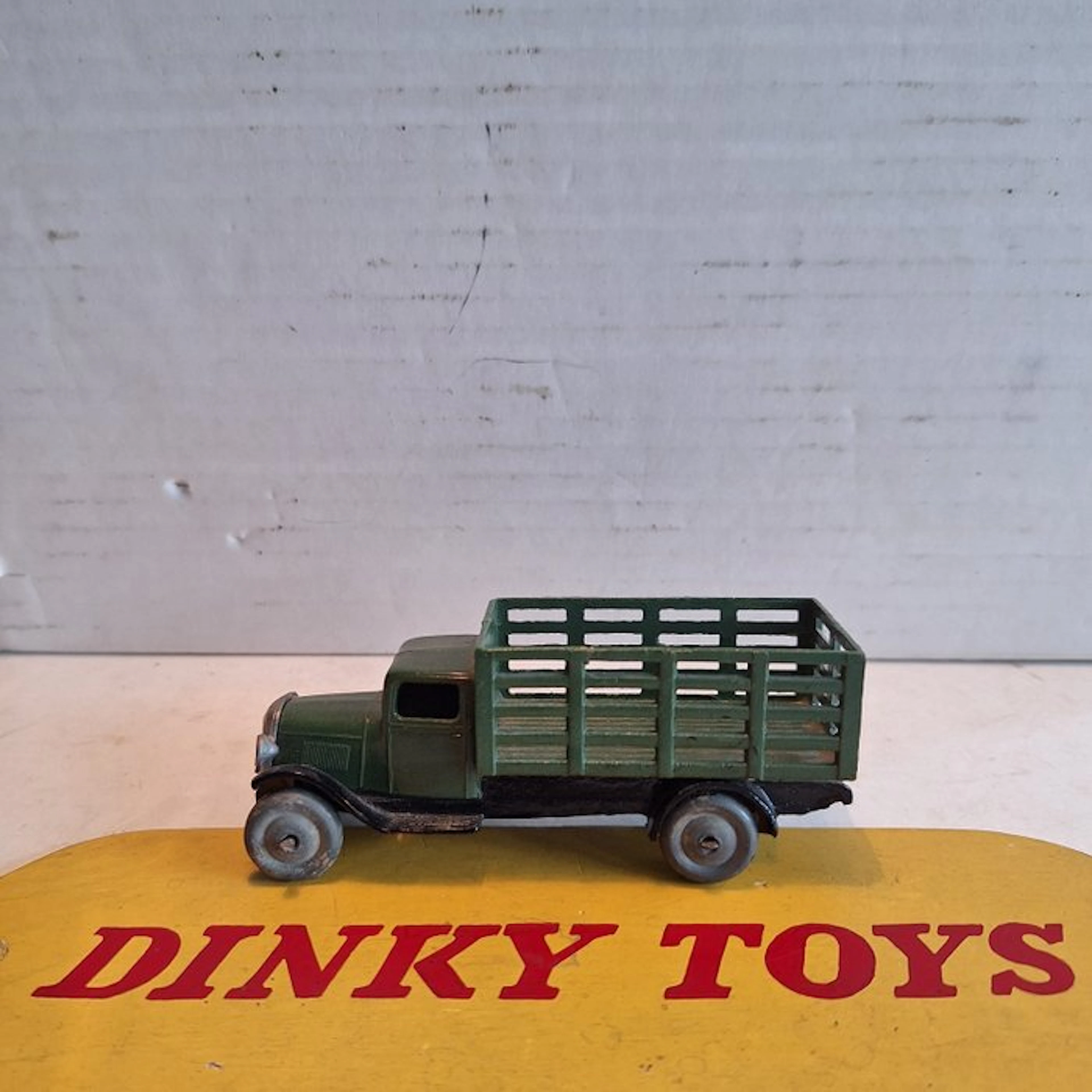 Dinky Toys - Model car - Dinky Toys Made in France - 25 Series