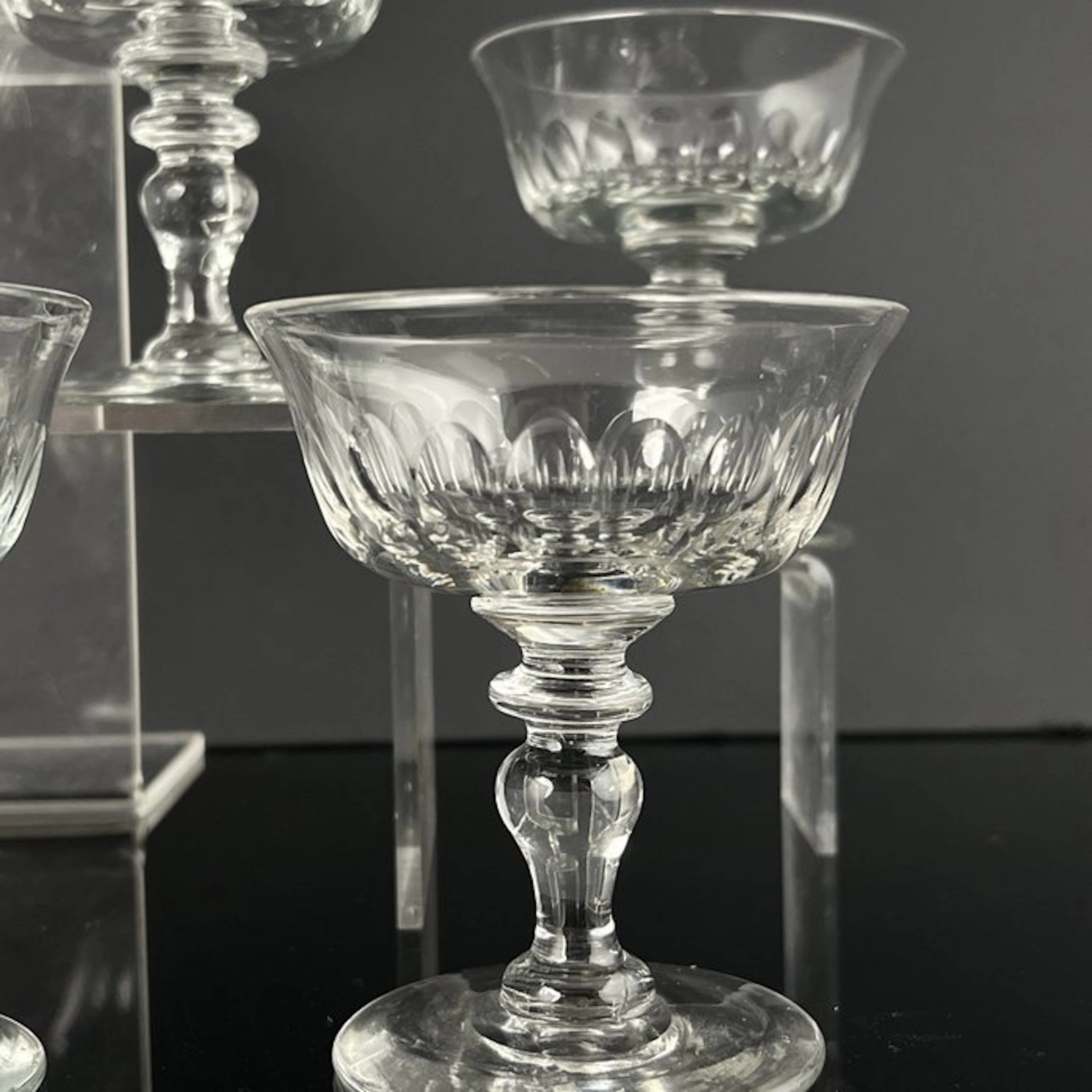 attr. Val Saint Lambert - Drinking service (6) - Belle...