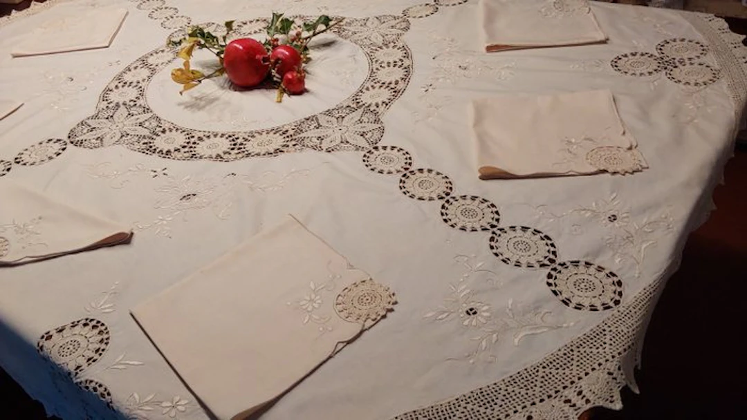 tovaglia rotonda - Tablecloth (9) - 170 cm - 170 cm - Ancient trousseaus