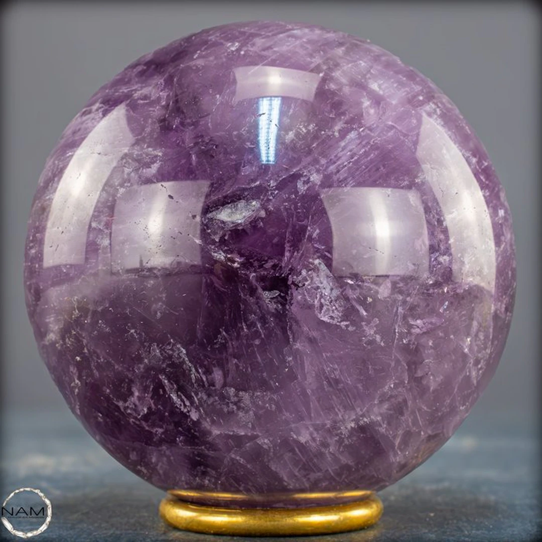 Amethyst sphere from Bolivia – Intense color brilliance...