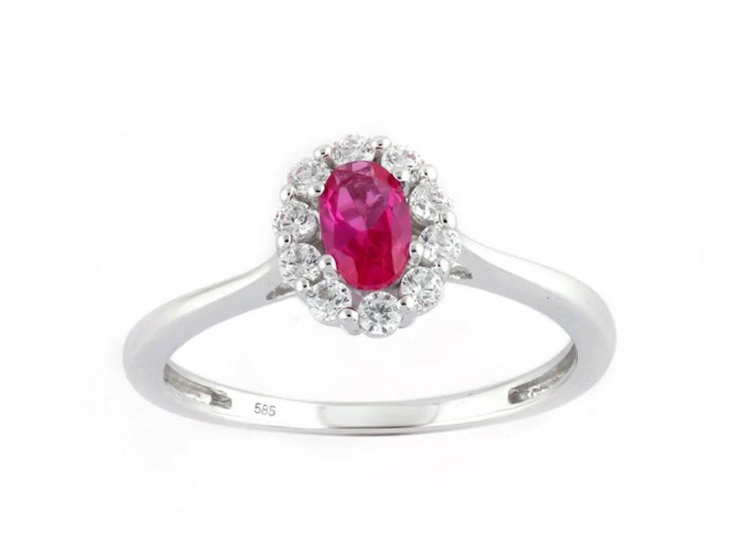 Ring - 14 kt. White gold - 0.61ct. tw. Ruby - Diamond