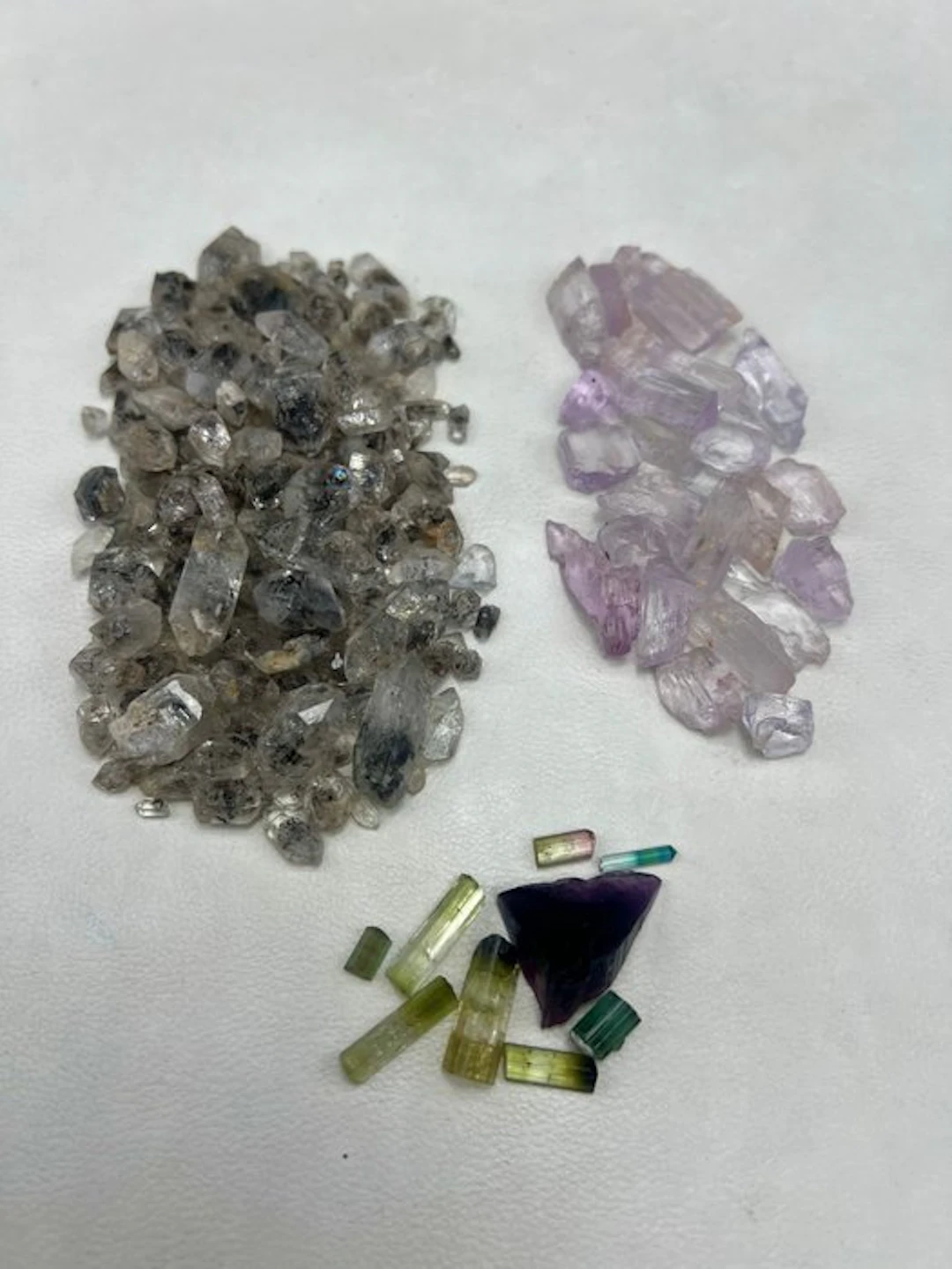 Diamond quartz,kunzite and tourmaline Crystals- 145 g - (1)