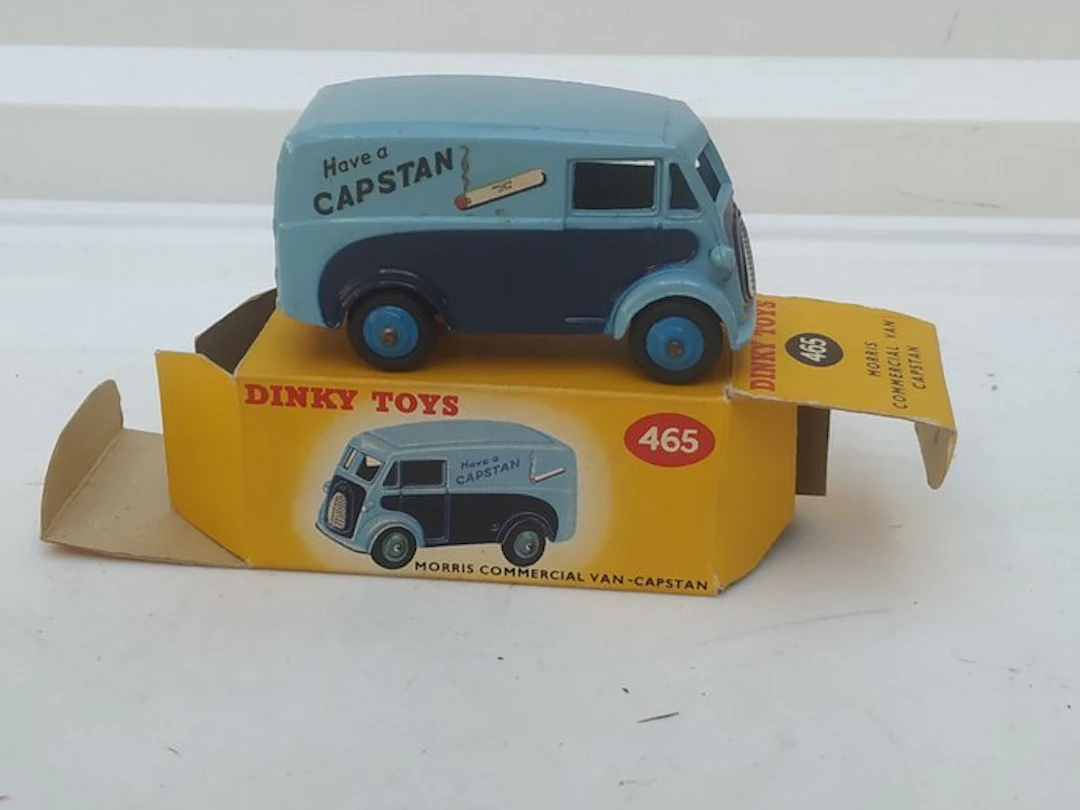 Dinky Toys 1:48 - Model van (2) - First Original Issue...