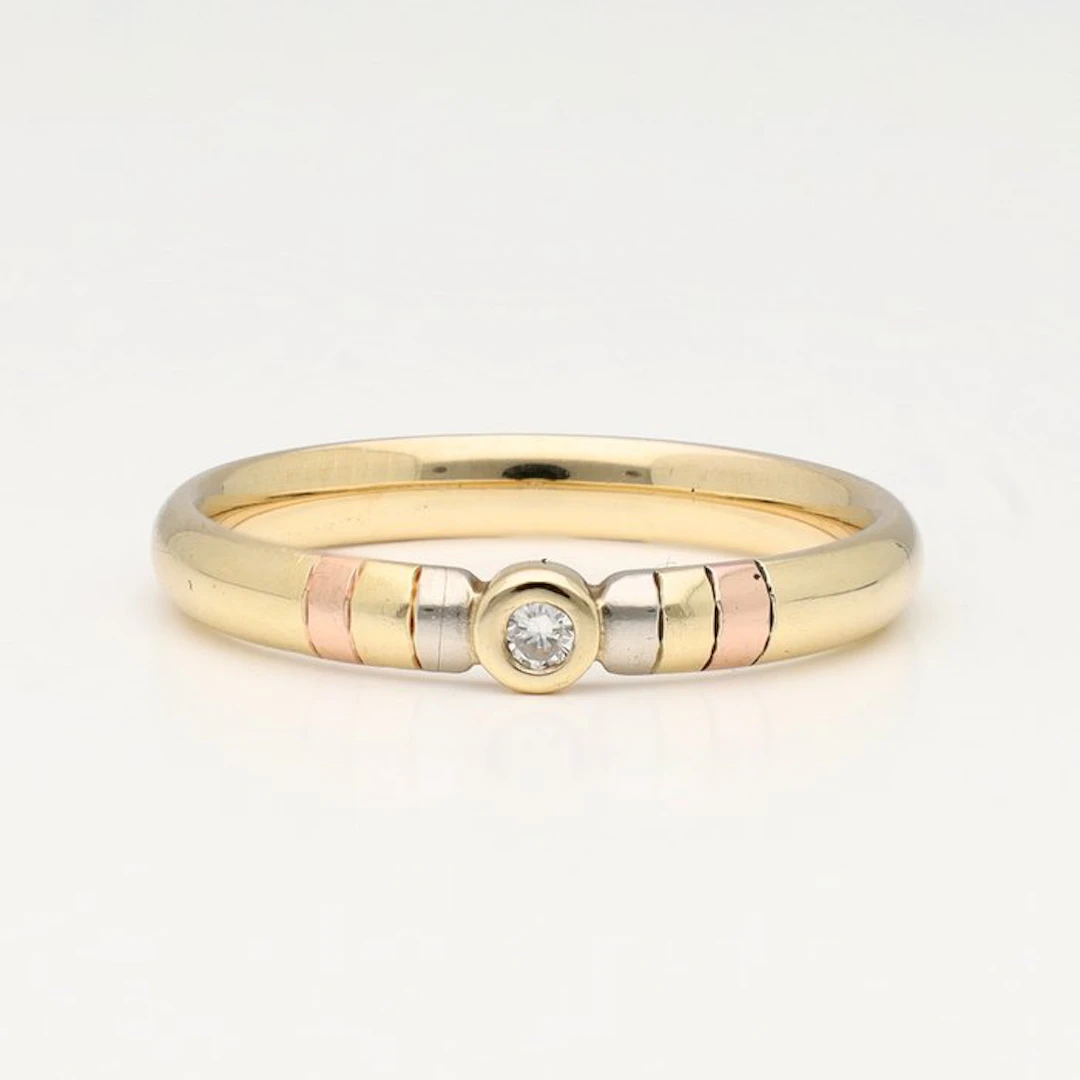 Ring - 14 kt. Yellow gold - 0.04ct. tw. Diamond (Natural)