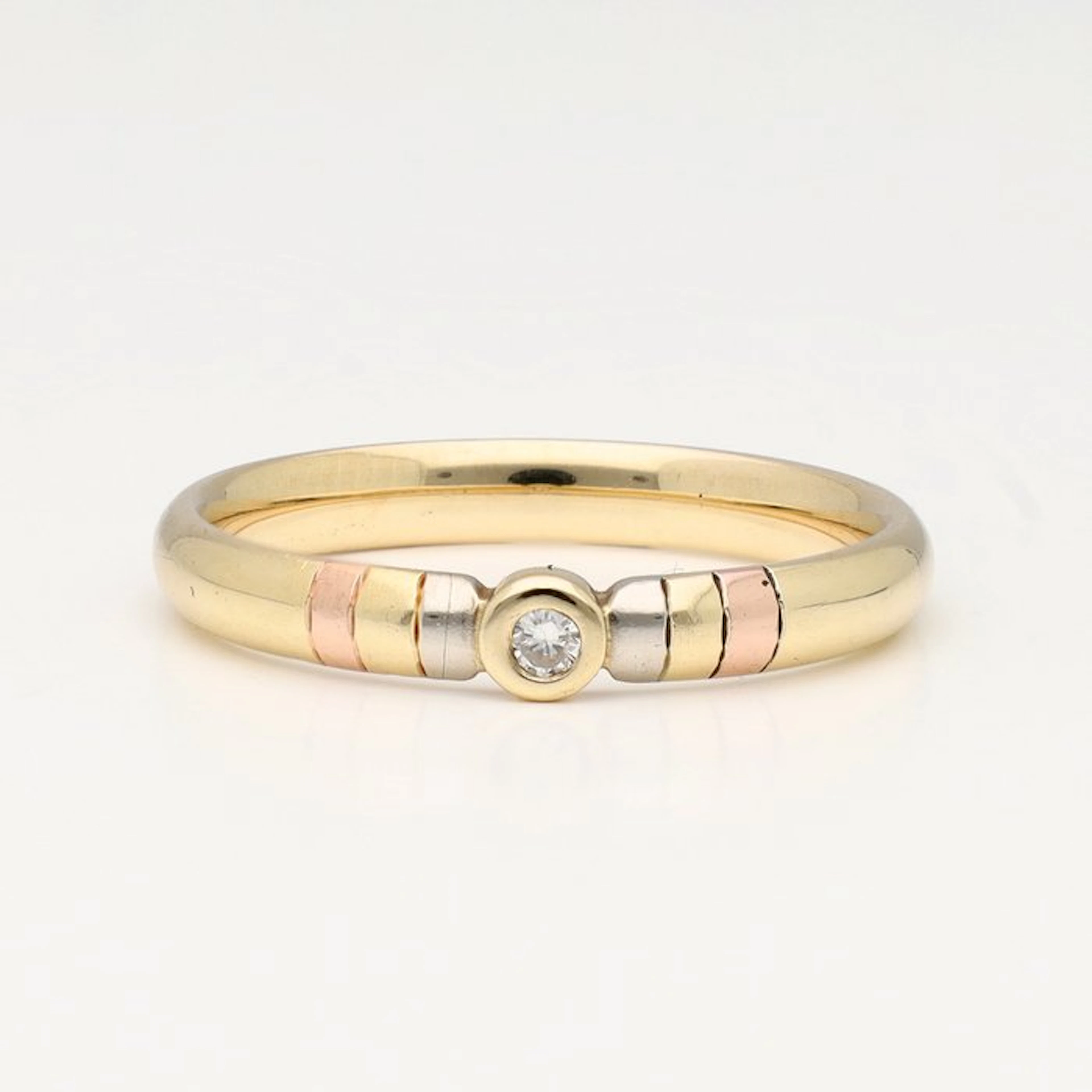 Ring - 14 kt. Yellow gold - 0.04ct. tw. Diamond (Natural)