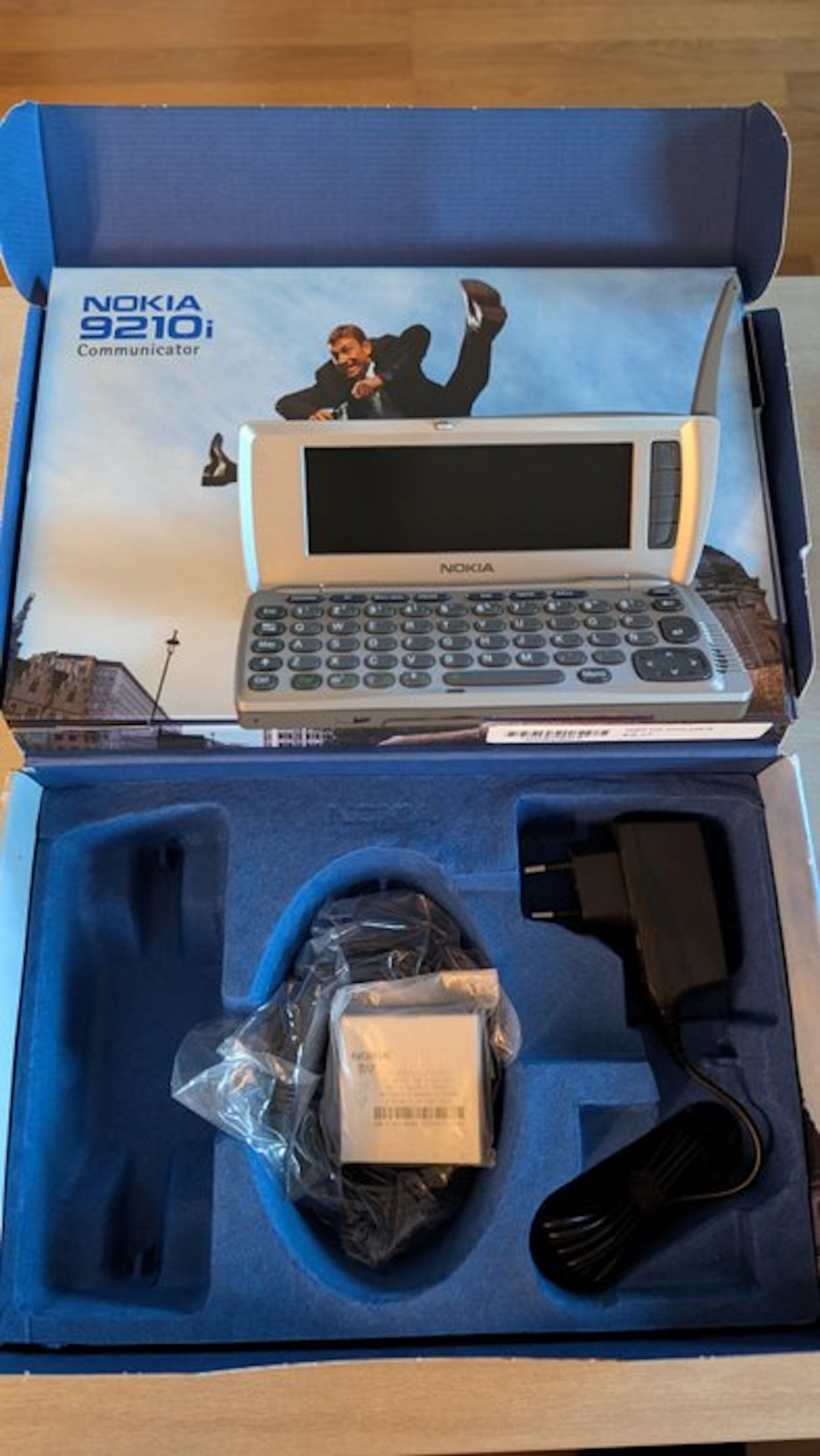 Nokia 9210i Communicator - Mobile phone - In original box
