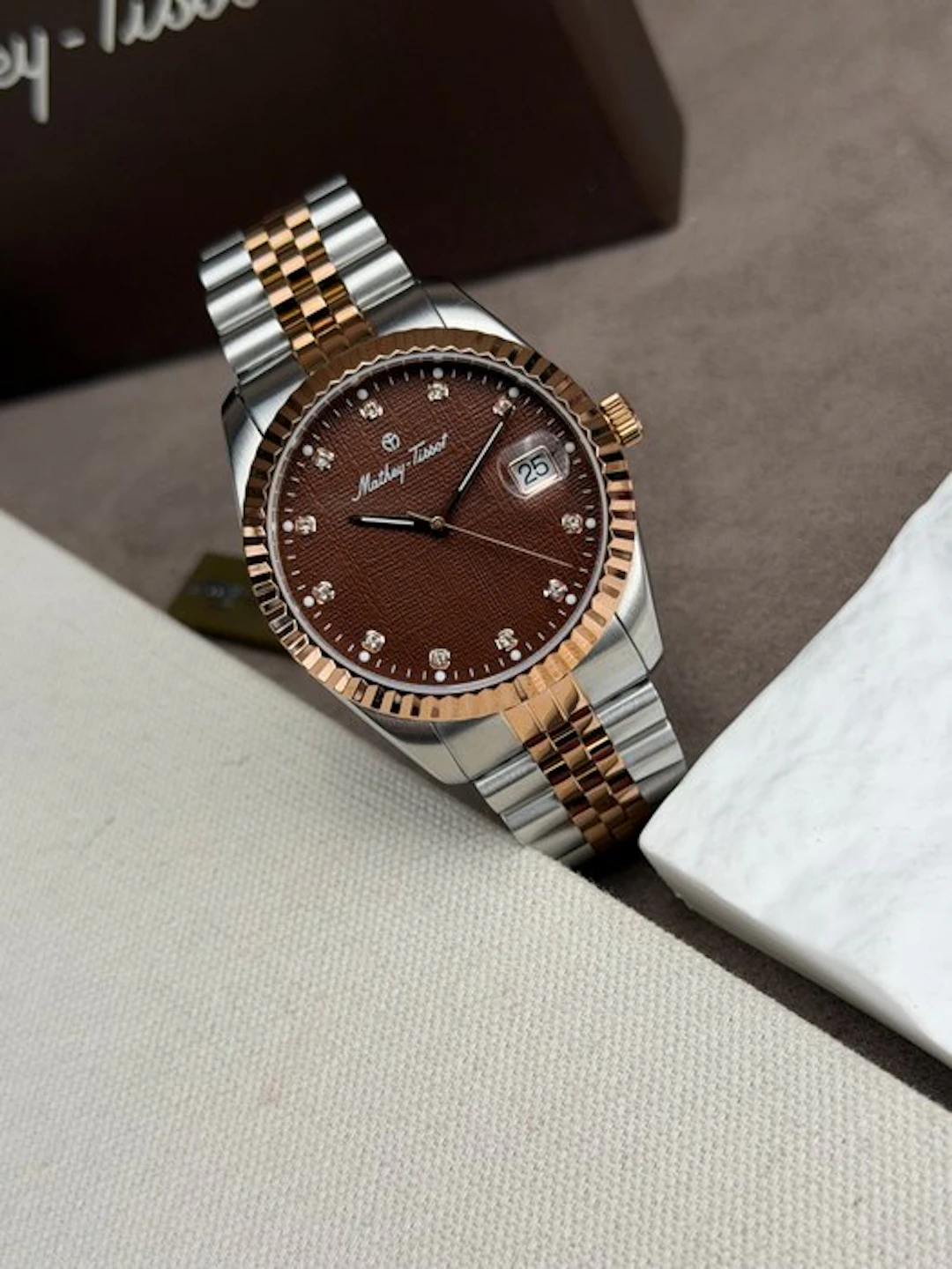 Mathey-Tissot - Brown linen Dial Date - No reserve price...