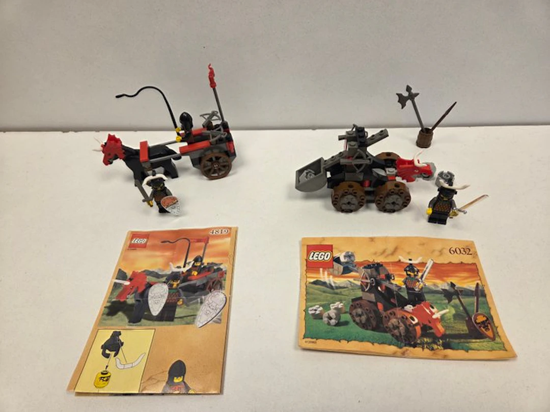 LEGO Set - 4819 + 6032 - Castle - LEGO Knights Kingdom...