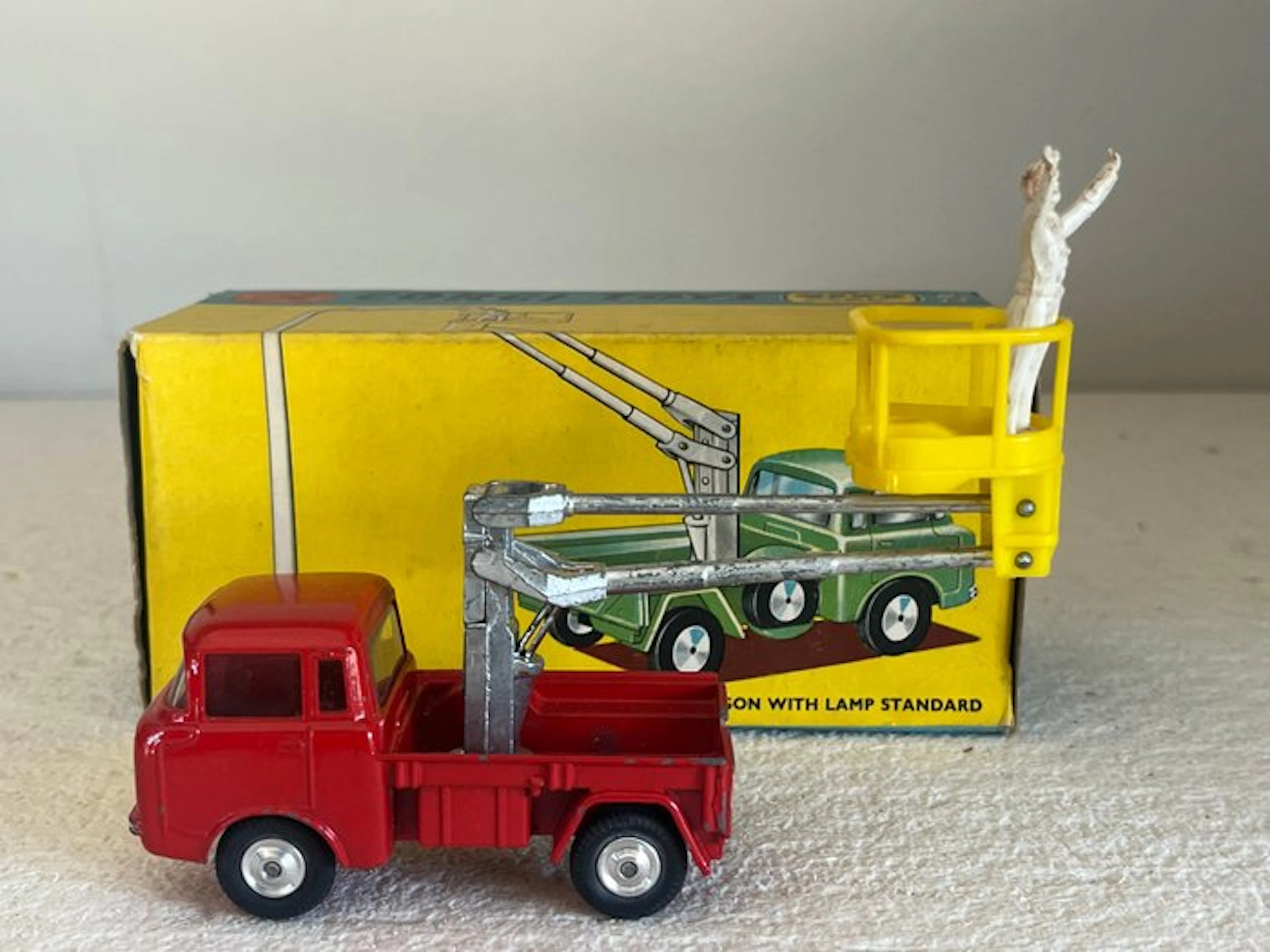 Corgi 1:43 - Model car - Rimorchio torre idraulica con piattaforma