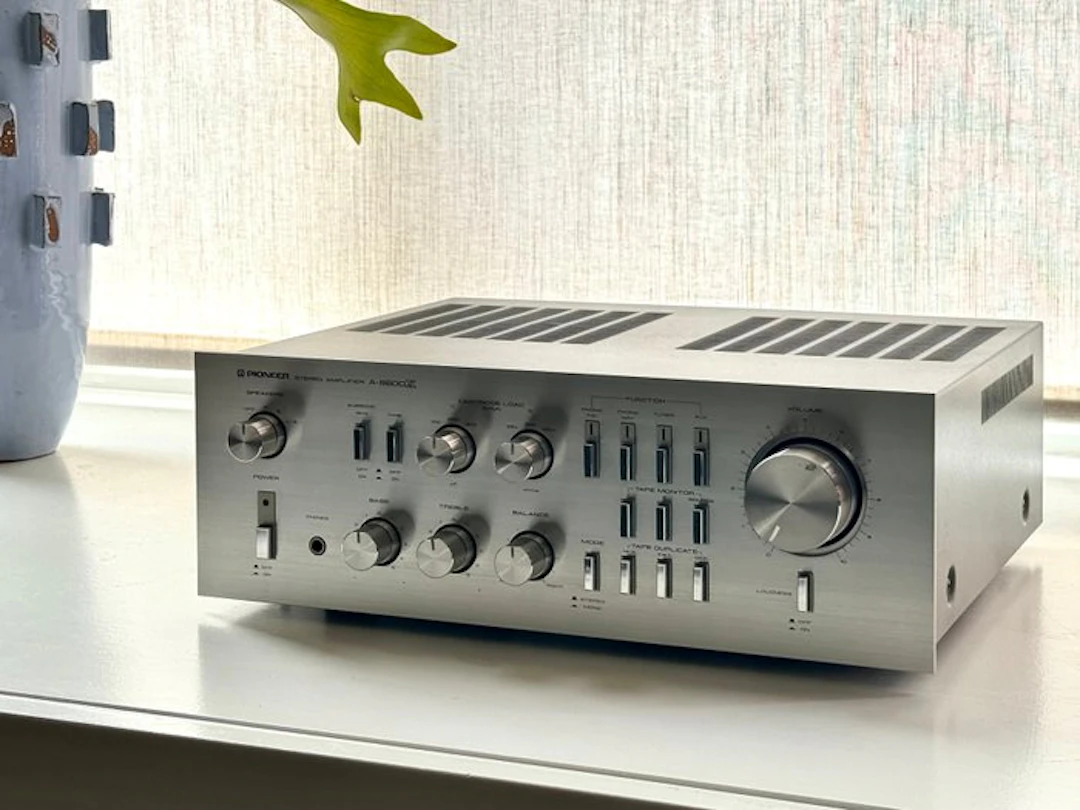 Pioneer - A-8800X Solid state integrated amplifier