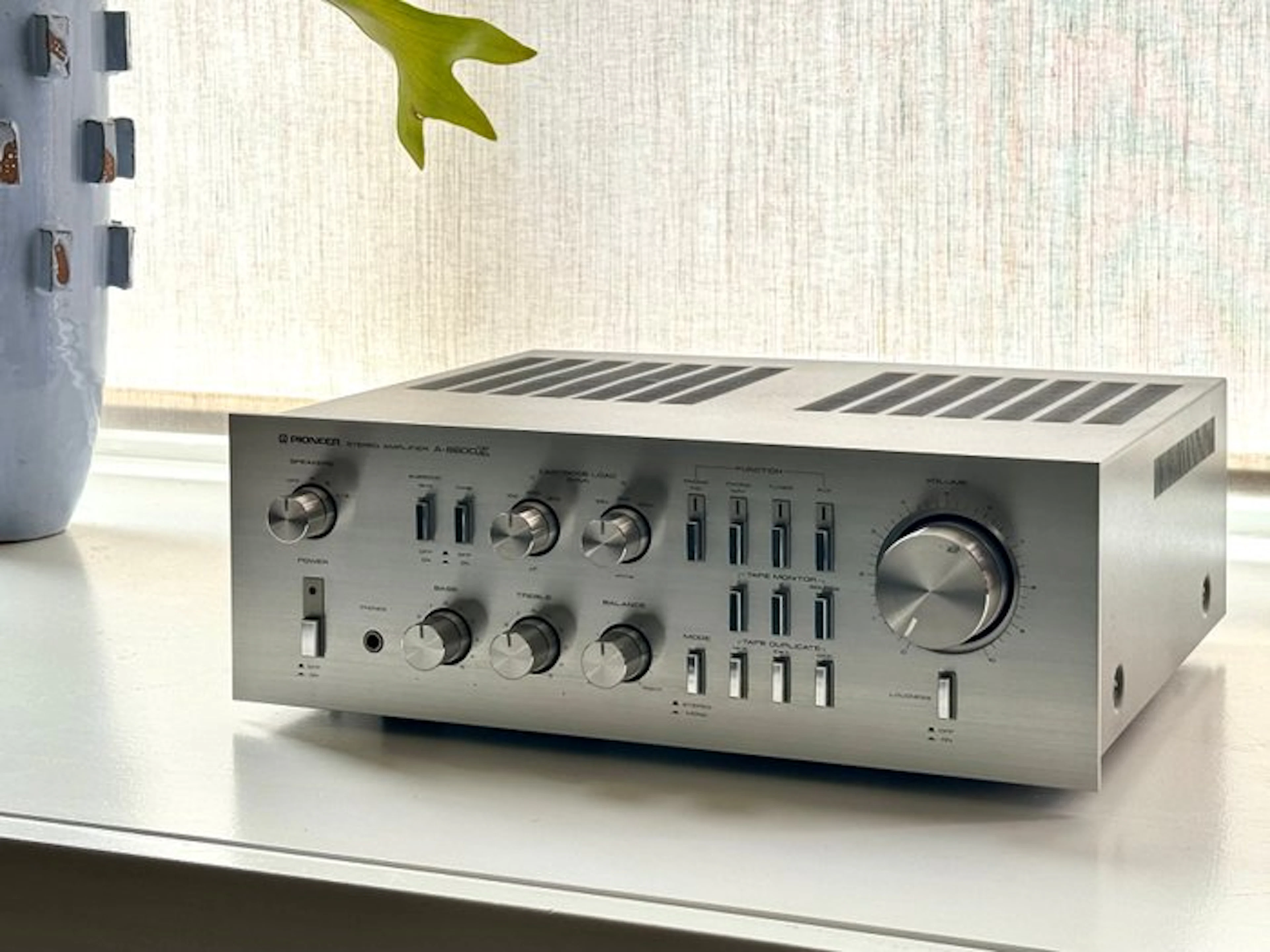 Pioneer - A-8800X Solid state integrated amplifier