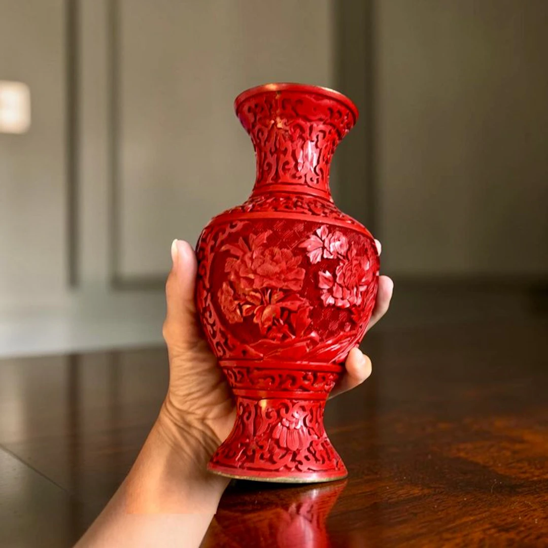Vase - Bronze, Red lacquer, Wood - China - Red lacquer (No reserve price)