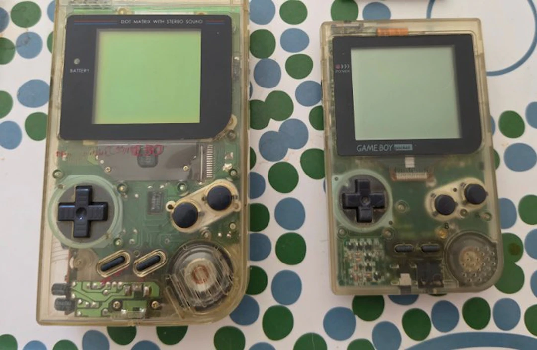 Nintendo - Game Boy Classic & Game Boy Pocket Skeleton - Video game console