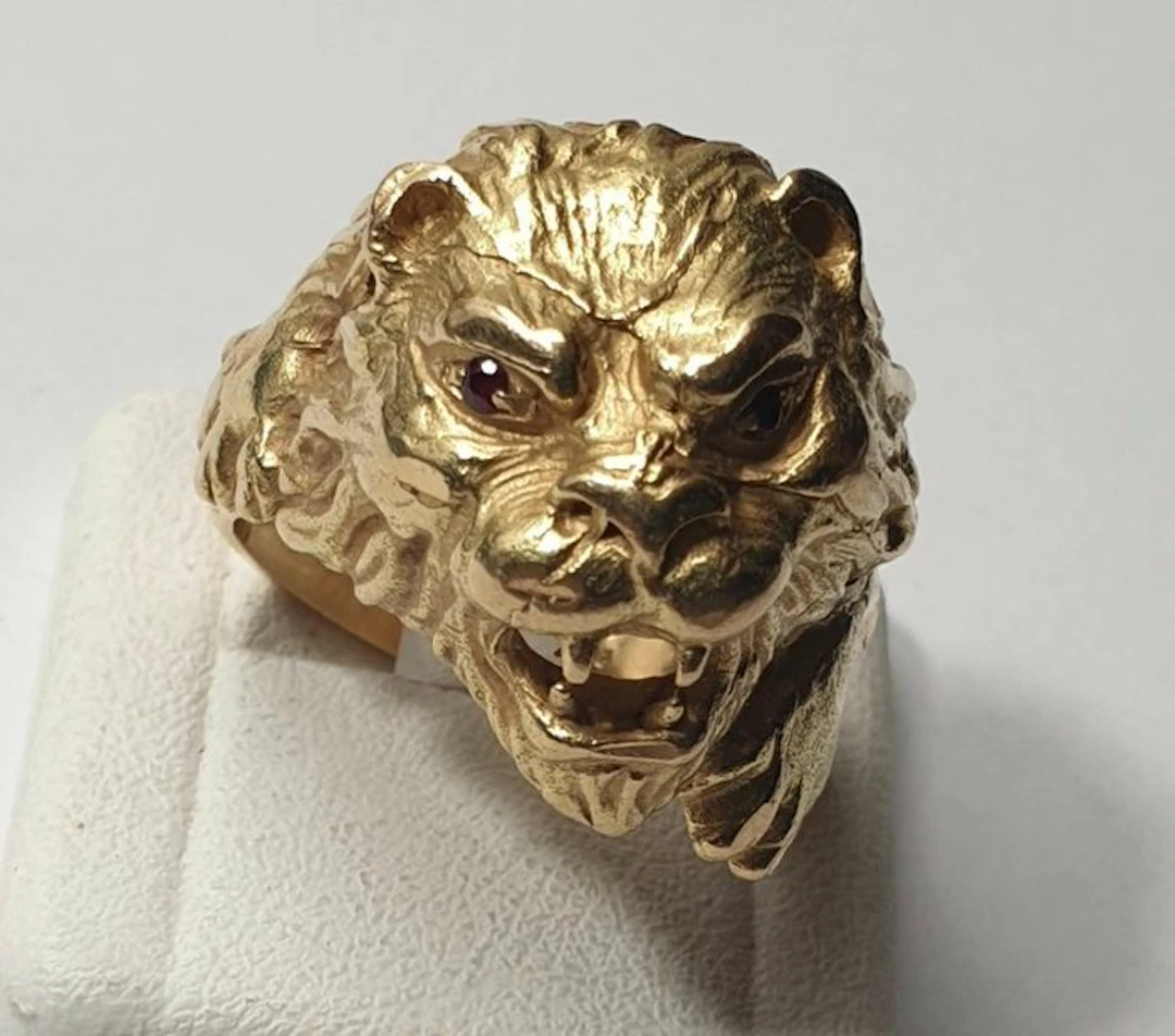 Ring - 18 kt. Yellow gold Ruby