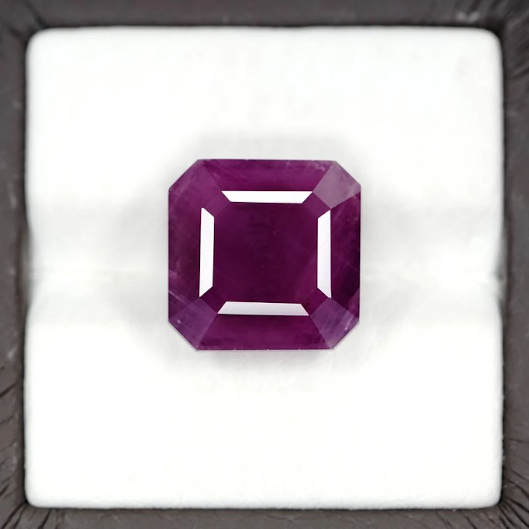No reserve price - 1 pcs Red Ruby - 11.50 ct - Bellerophon Gemlab