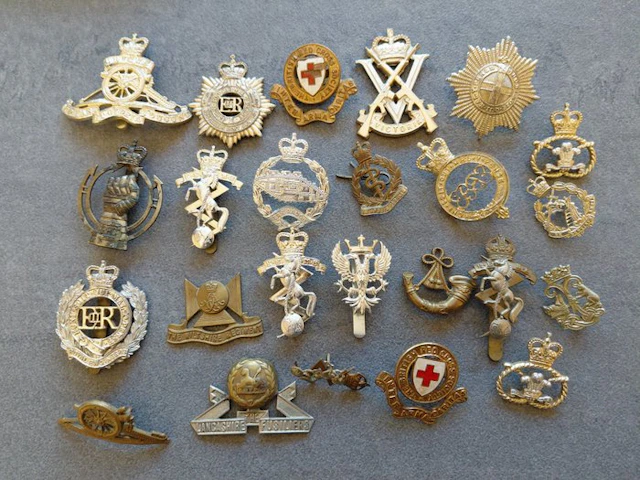 United Kingdom - Military helmet - Post-WW2 English military insignia