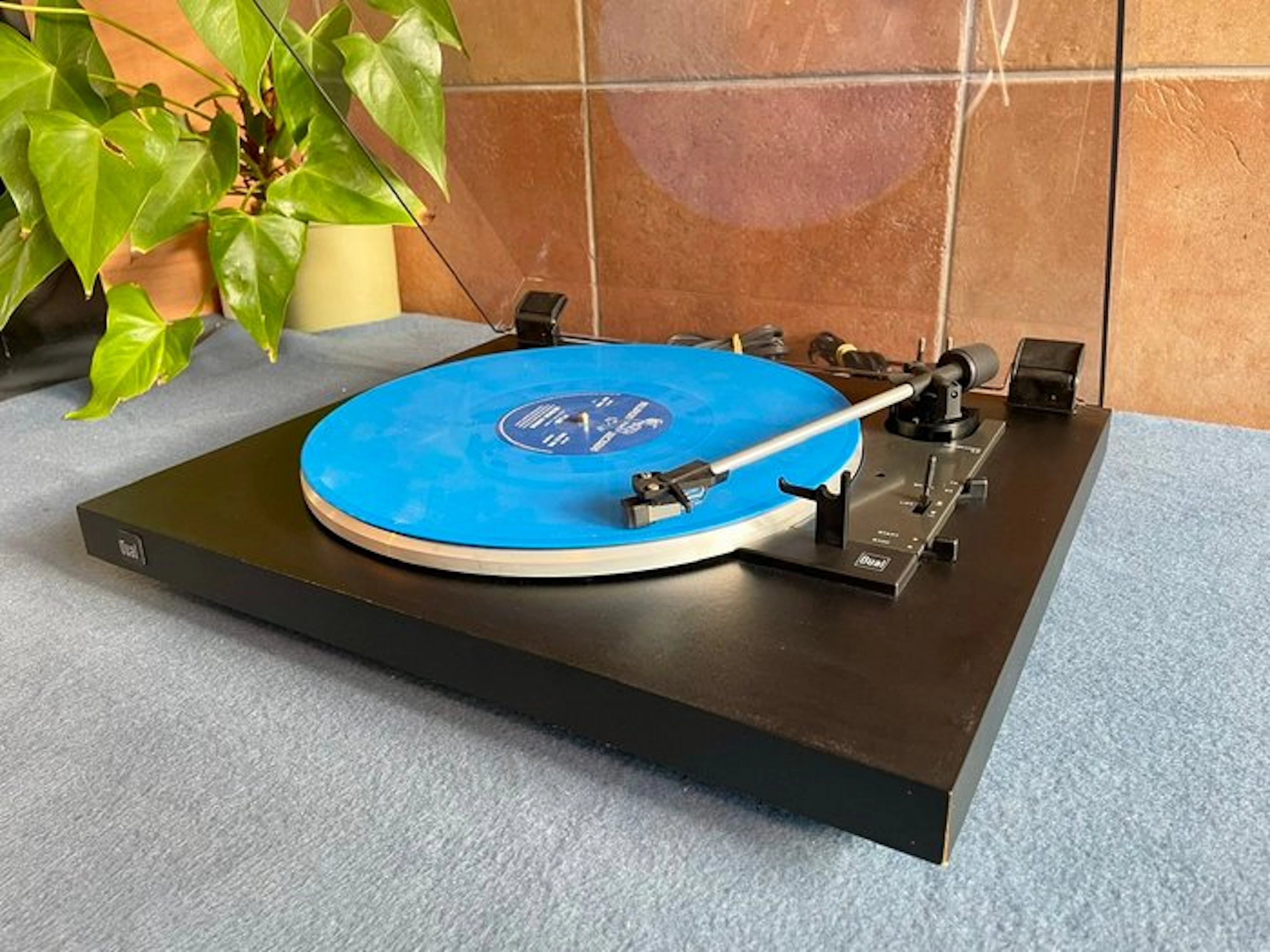 Dual - CS 415 Belt-Drive Fully Automatic Turntable