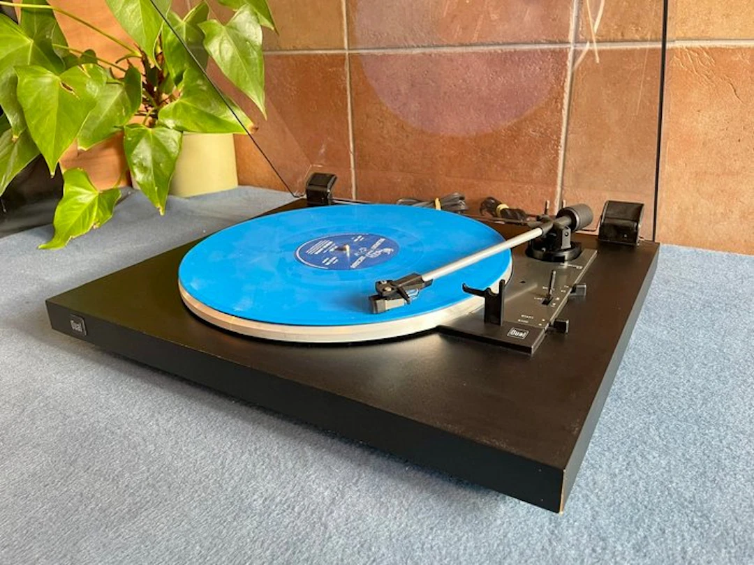 Dual - CS 415 Belt-Drive Fully Automatic Turntable