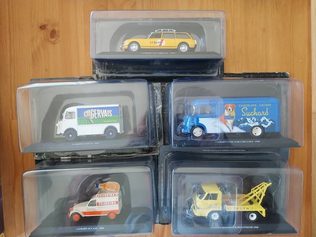 1:43 - Model car (5) - Citroën 2CV AZU - 1956